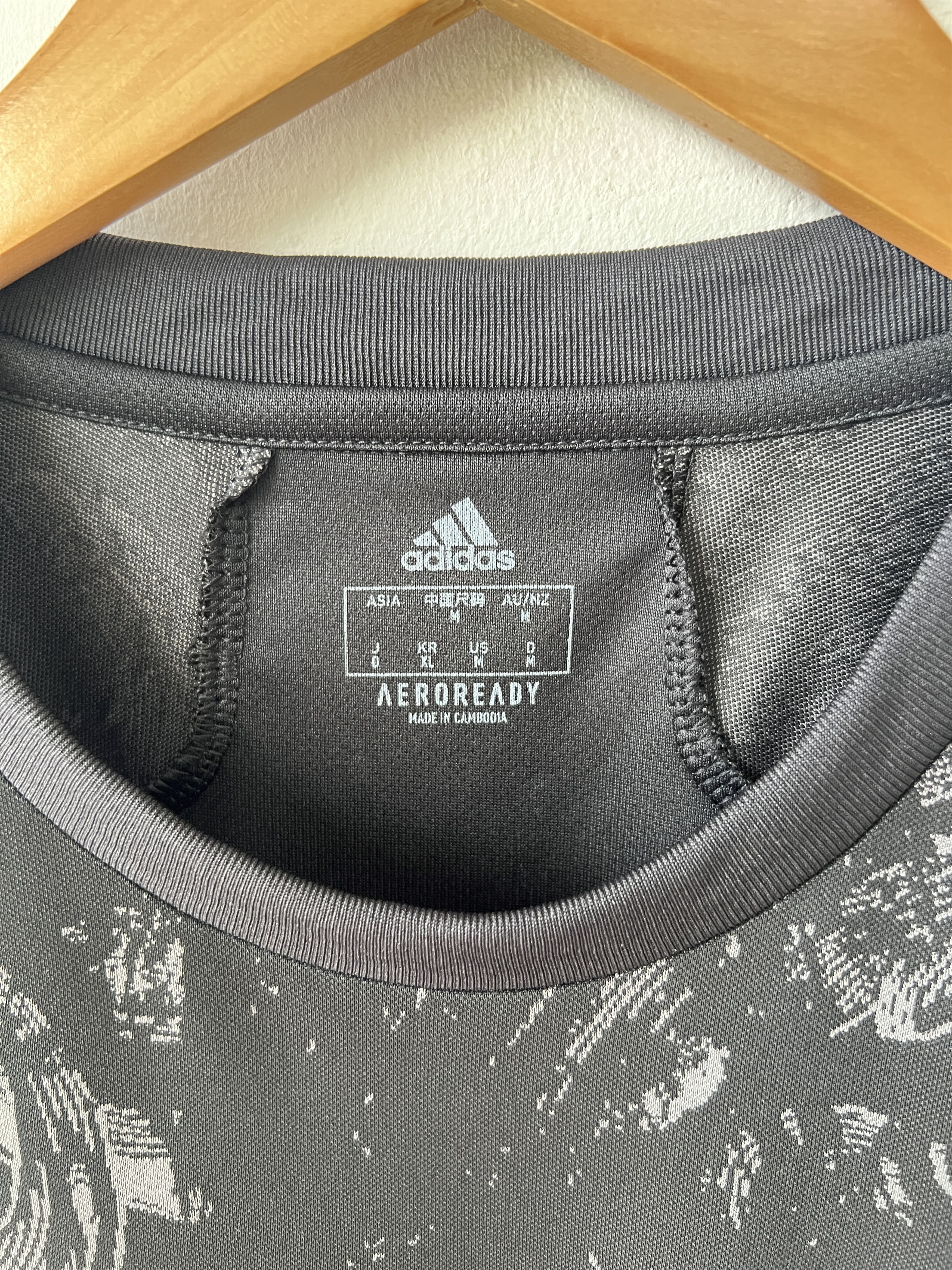 Adidas (M) Real Madrid 2020-21 Third Kit Modric #10 Size US M / EU 48-50 / 2 - 3 Thumbnail