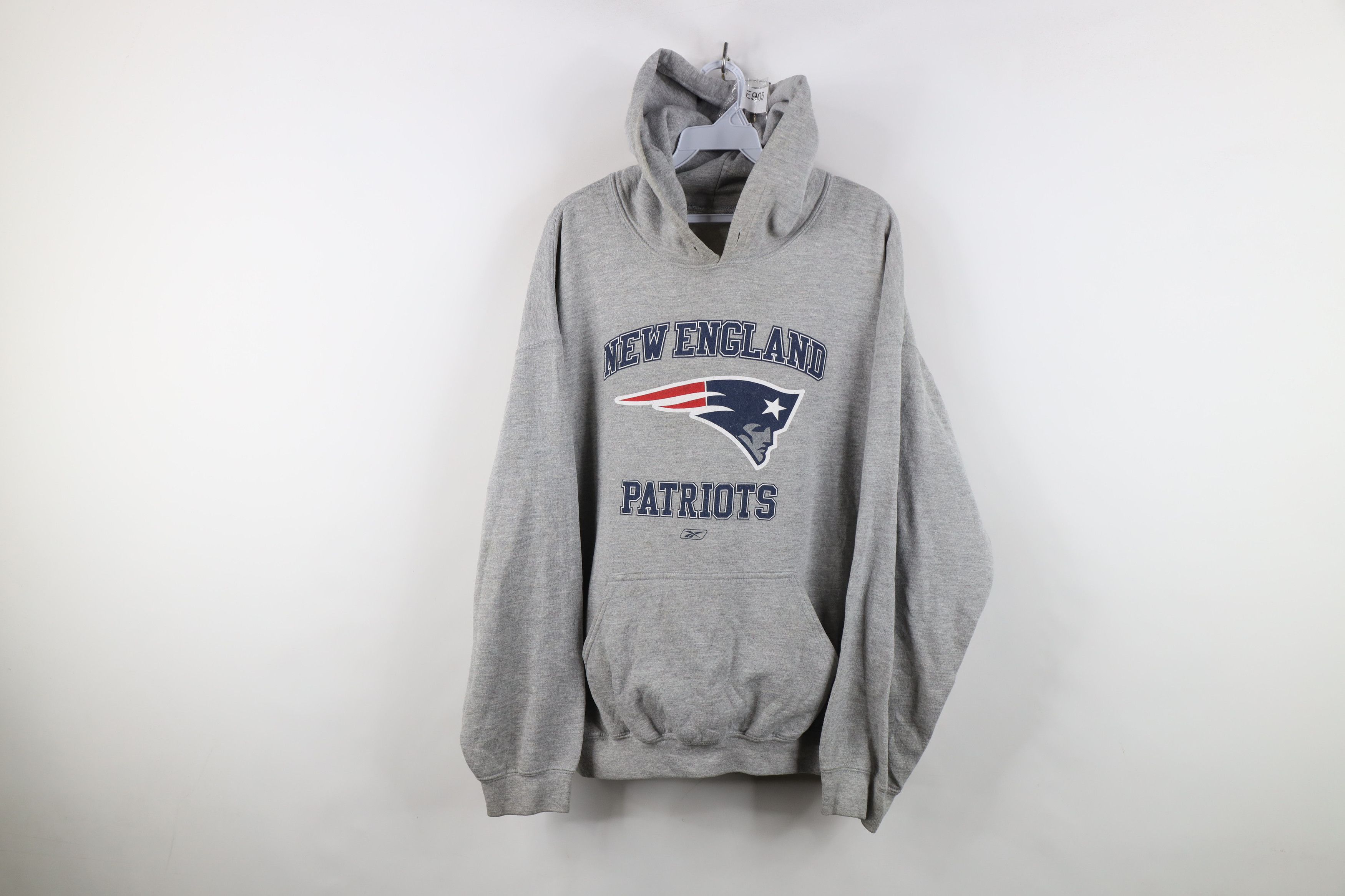 Reebok Vintage Reebok Spell New England Patriots Football Hoodie Size US XL / EU 56 / 4 - 1 Thumbnail