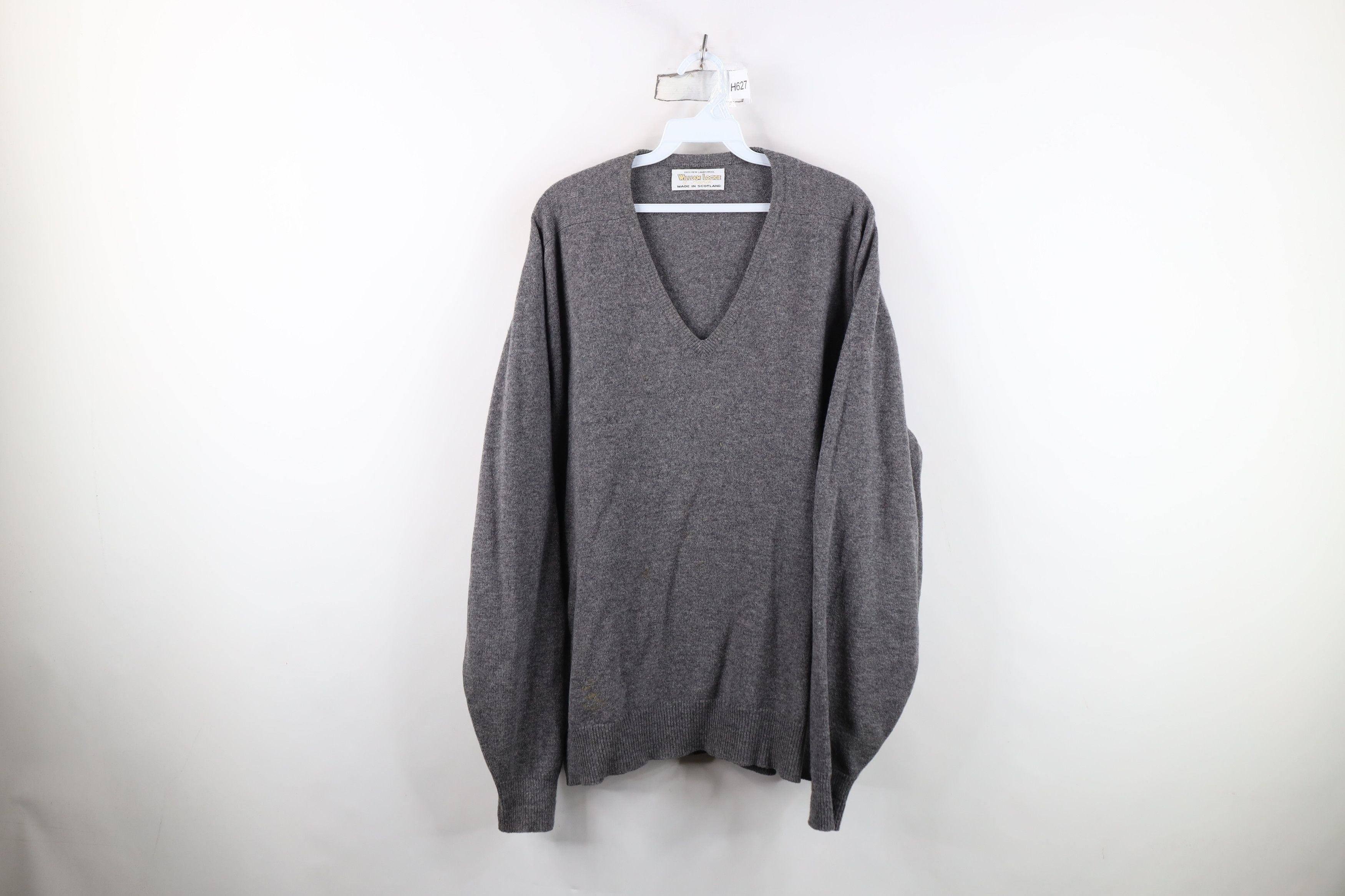 Vintage Vintage 70s William Lockie Scotland Knit V-Neck Sweater Gray Size US XXL / EU 58 / 5 - 1 Thumbnail
