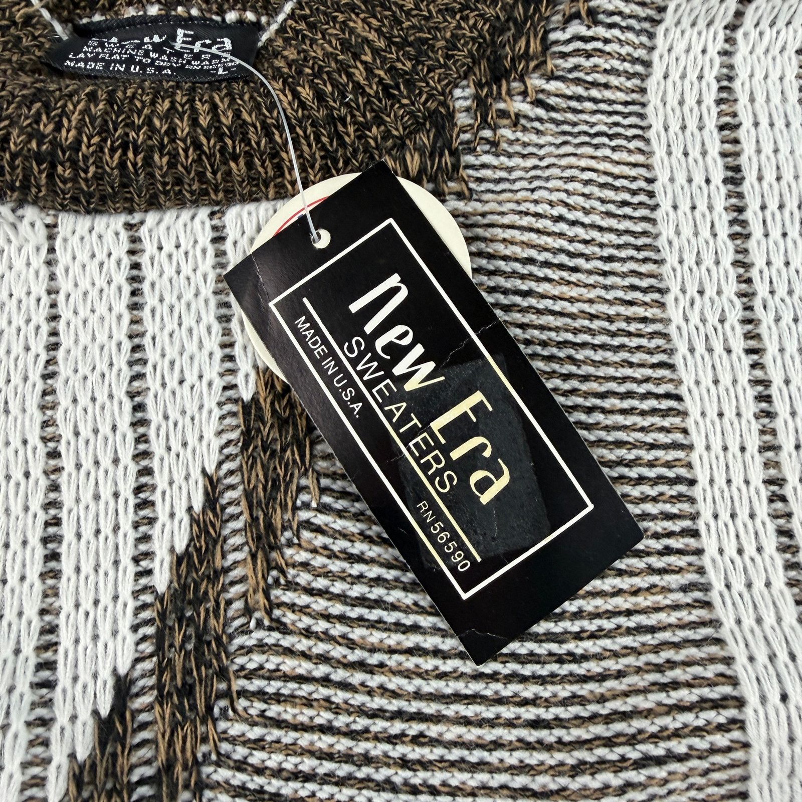 New Era Vintage Pattern Sweater New Era USA Made Deadstock Size L Size US L / EU 52-54 / 3 - 3 Thumbnail