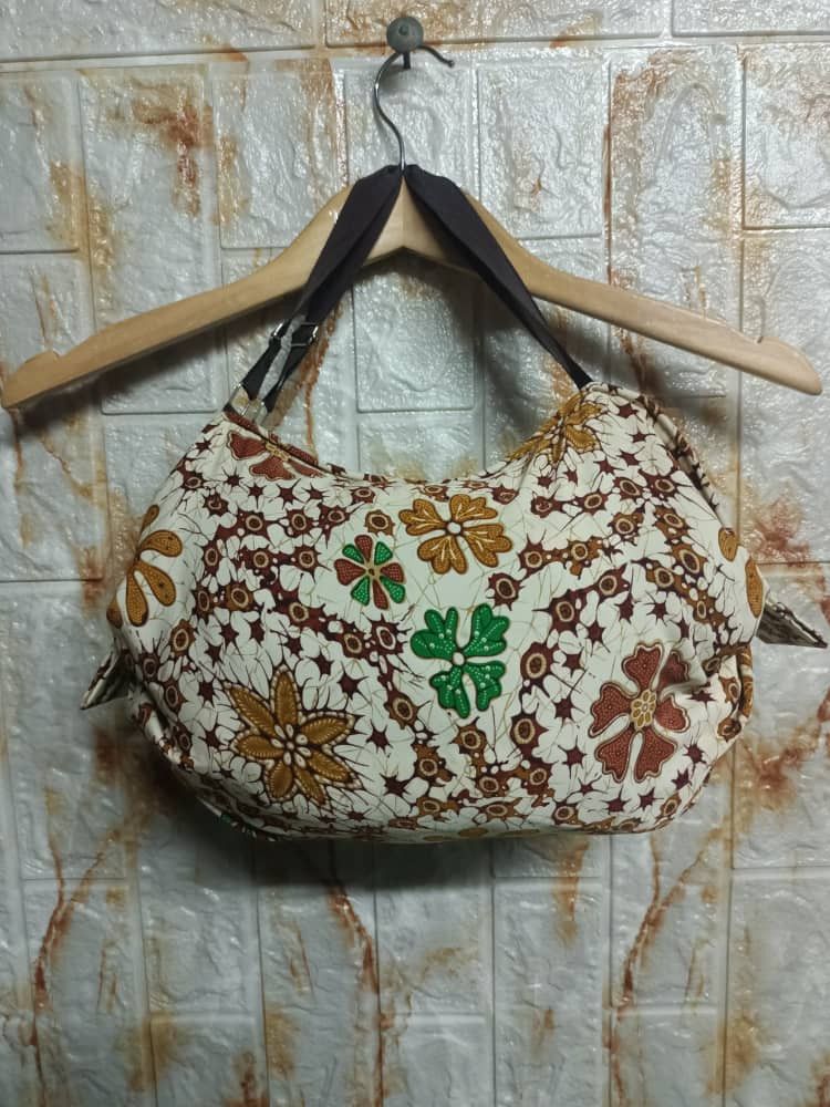 Vintage Vintage Handmade Shoulder Bag Floral And Flower Motif Size ONE SIZE - 2 Thumbnail