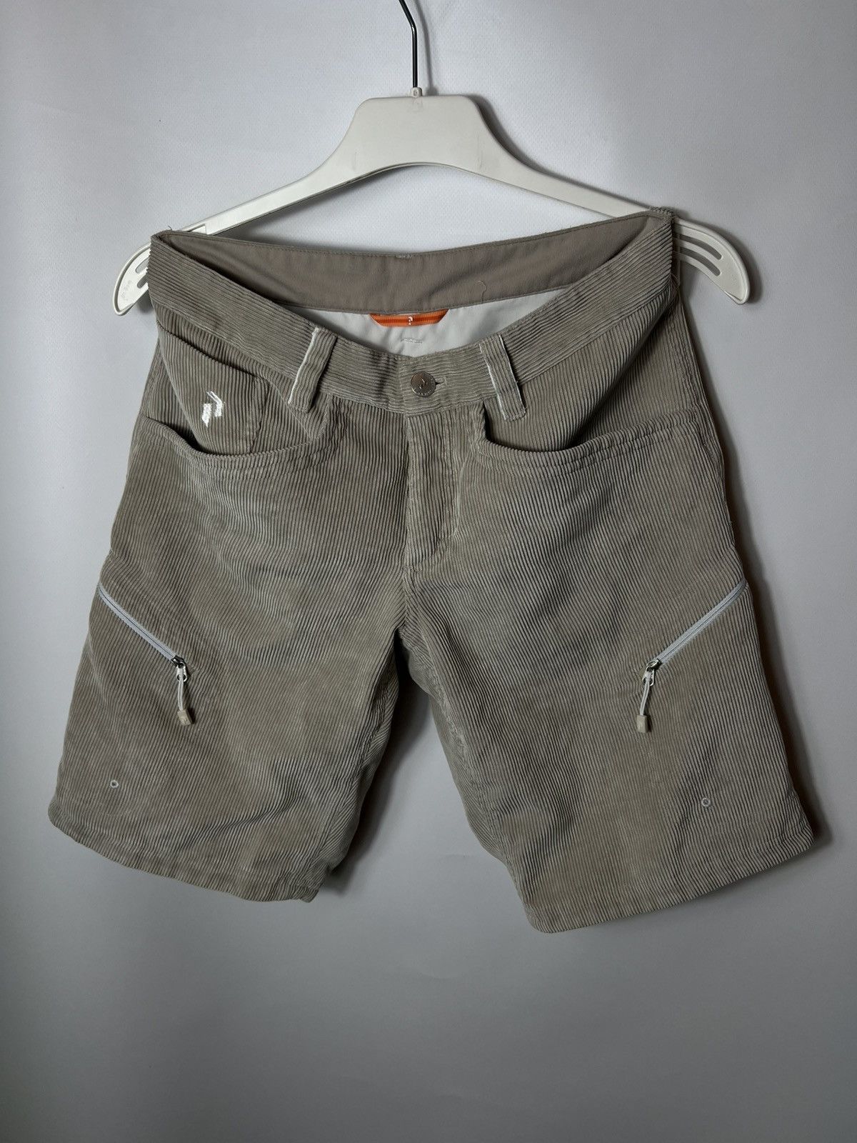 Peak Performance Vintage outdoor Peak Performance Velvet Cargo Shorts Sz Xs Size US 30 / EU 46 - 1 Thumbnail