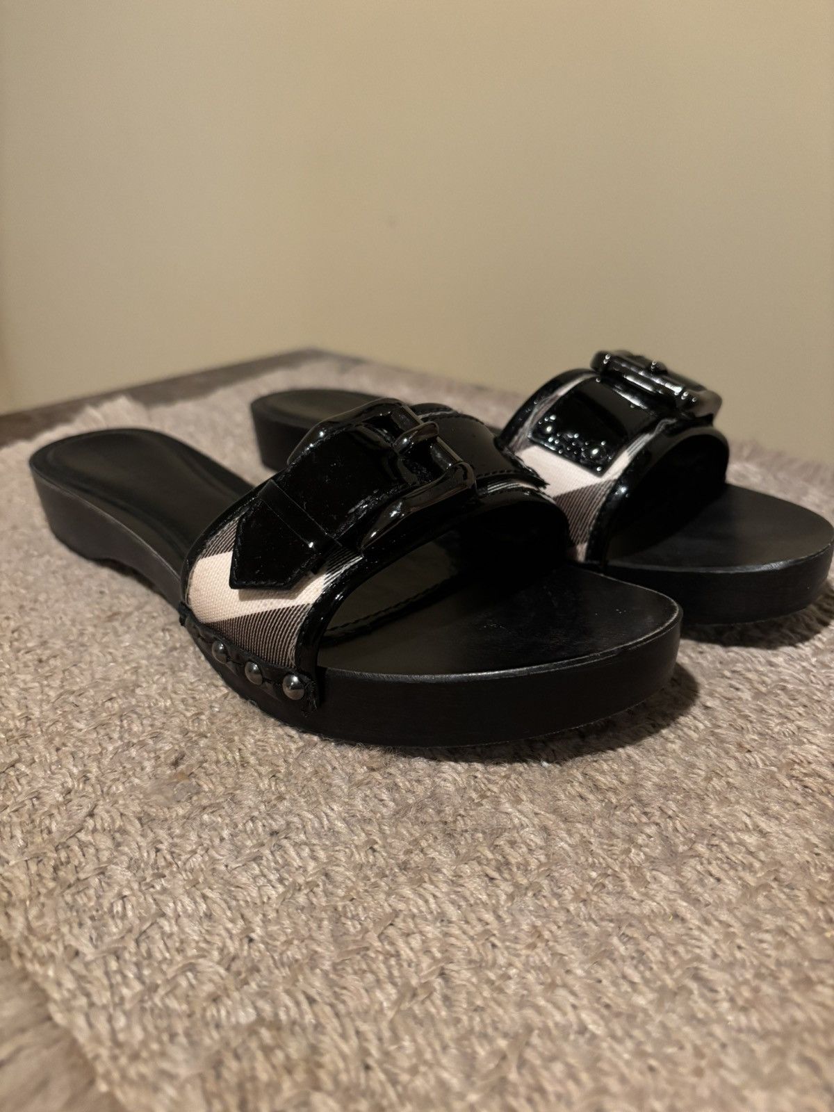 Burberry Vintage Hard Surface Burberry Sandals Size US 10 / IT 40 - 1 Thumbnail