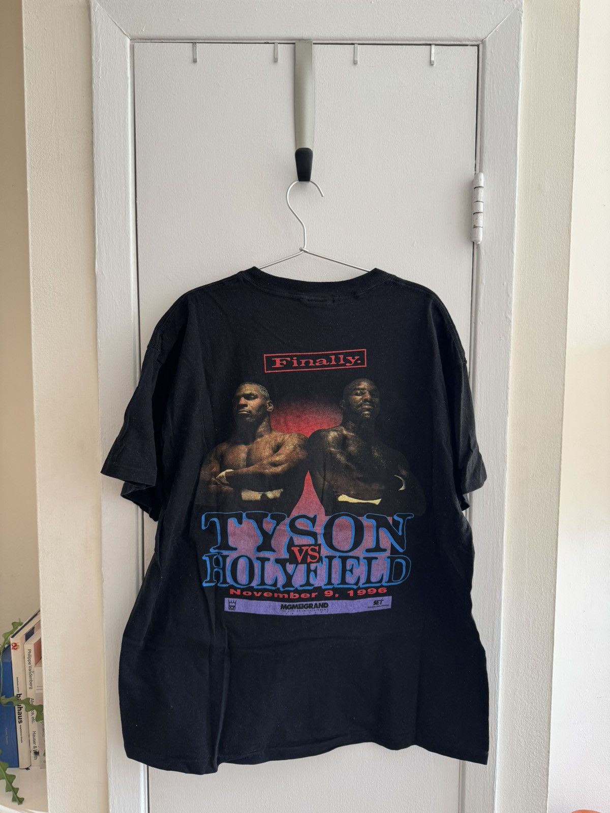 Vintage Vintage Mike Tyson vs Holyfield 1996 Shirt Mens XL MGM Black Size US XL / EU 56 / 4 - 1 Thumbnail