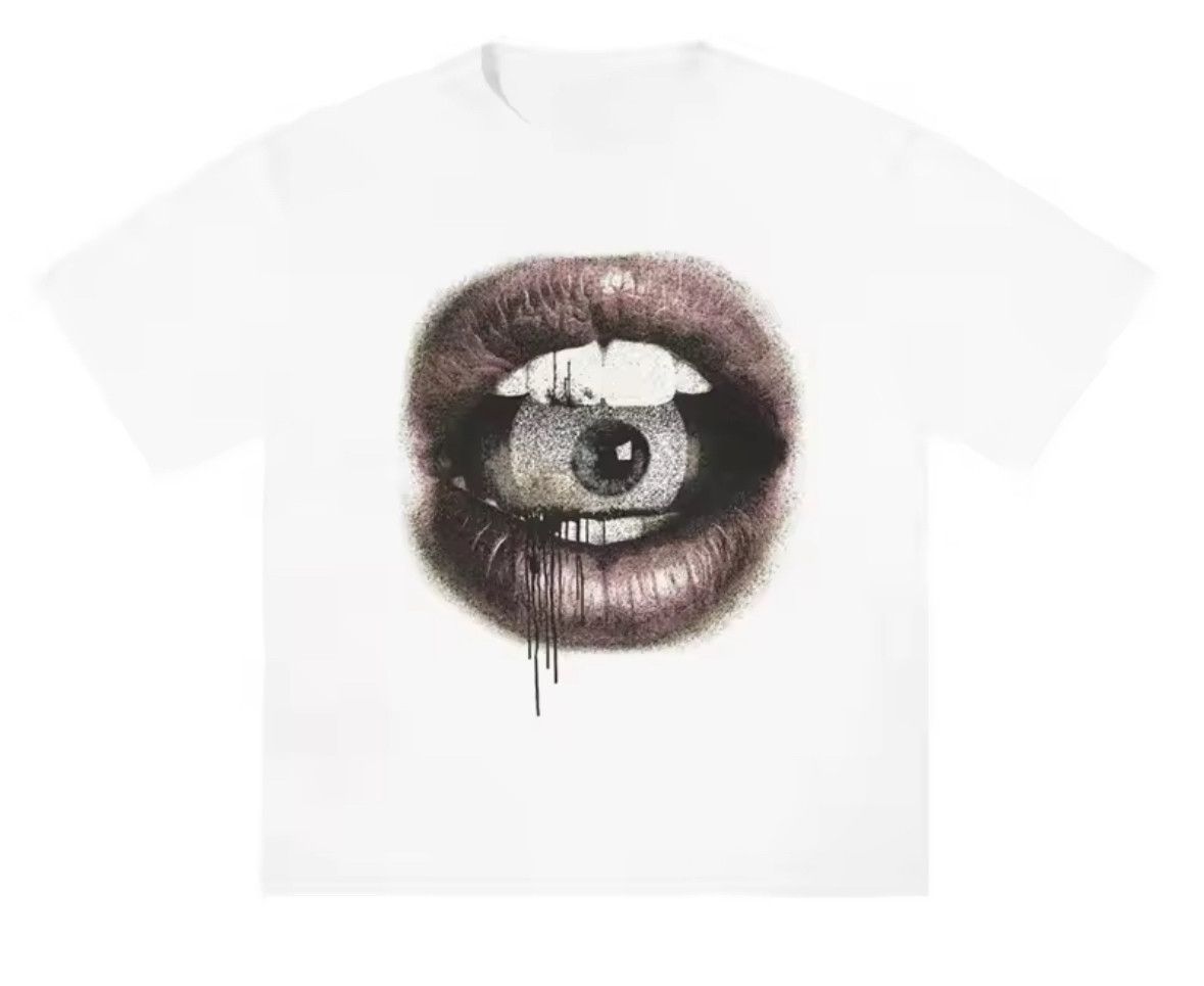Japanese Brand Harajuku Vintage Gothic Mouth Eyes Graphic T-Shirt Size US XL / EU 56 / 4 - 1 Thumbnail