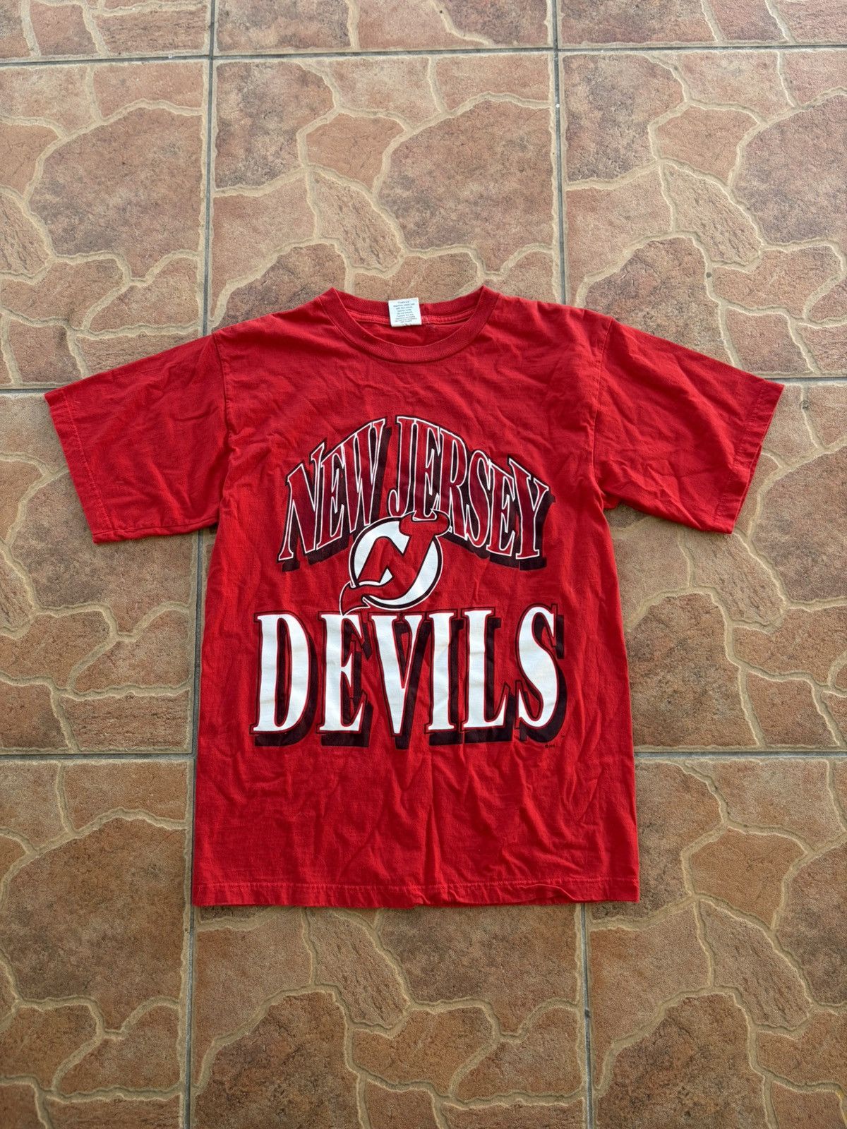 Hanes Vintage New Jersey Devils NHL tshirt Size US L / EU 52-54 / 3 - 1 Thumbnail