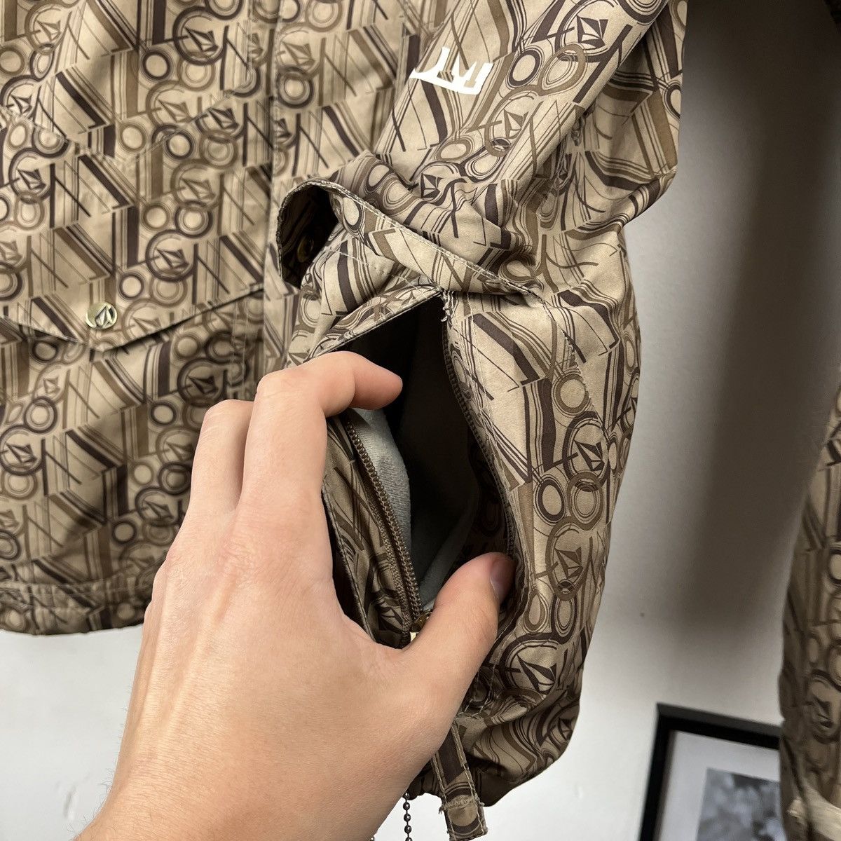 Volcom Vintage Ski Jacket Volcom Gore-Tex 3 in 1 Snowboard hiking Size US S / EU 44-46 / 1 - 11 Thumbnail