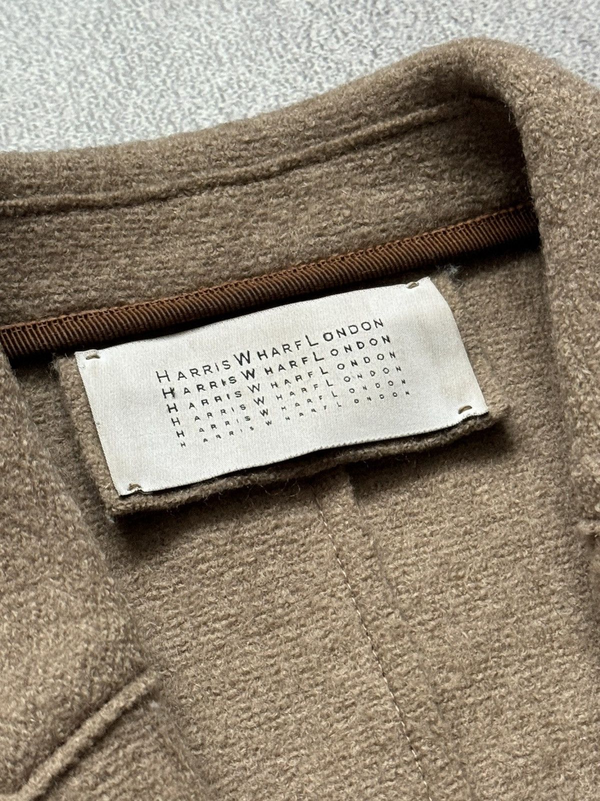 Harris Wharf London Harris Wharf London IT44 A1301MLK coat wool jacket button up Size M / US 6-8 / IT 42-44 - 9 Thumbnail