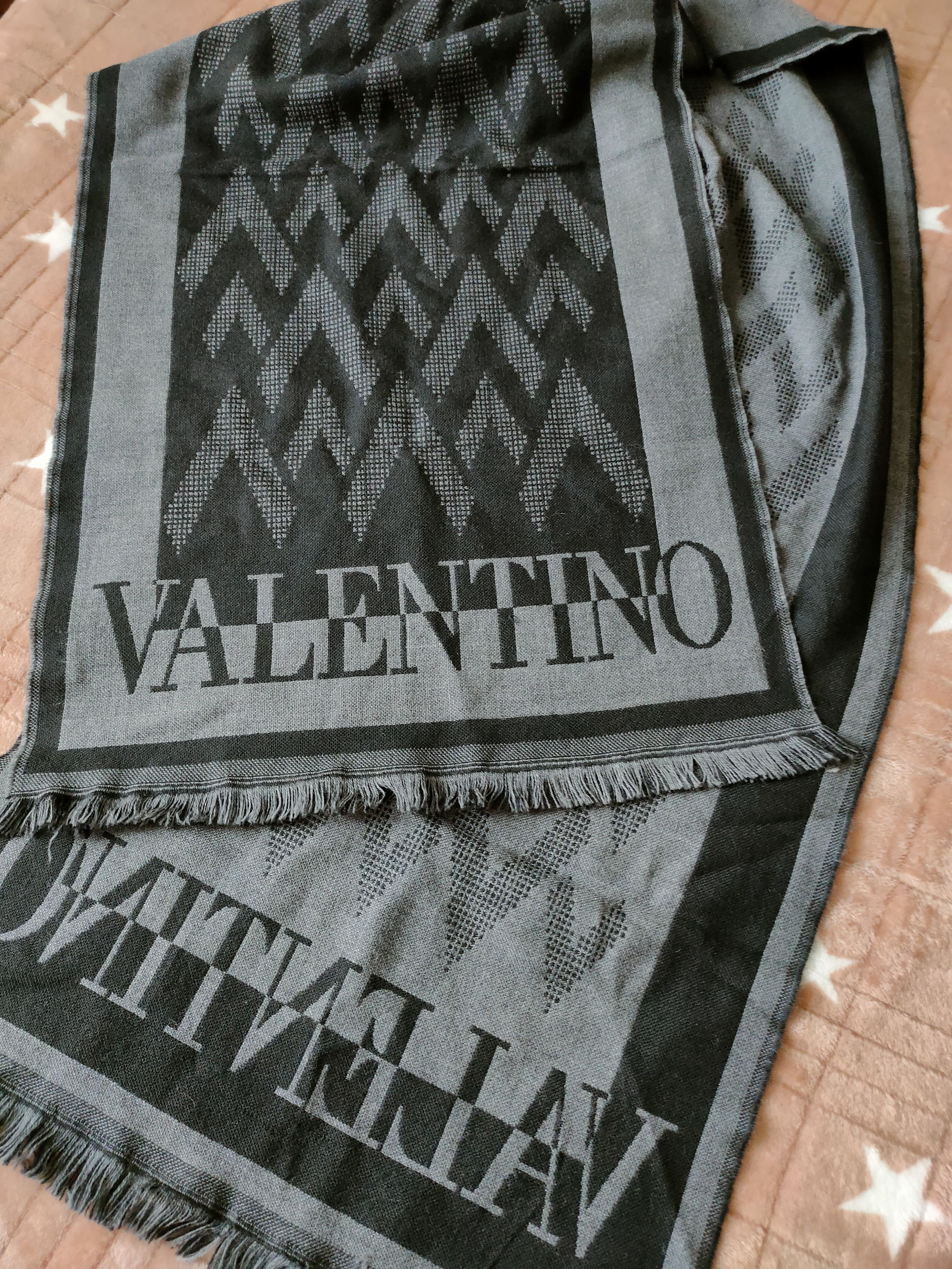 Valentino Valentino scarf cape scarf Valentino shawl handkerchief Size ONE SIZE - 9 Thumbnail