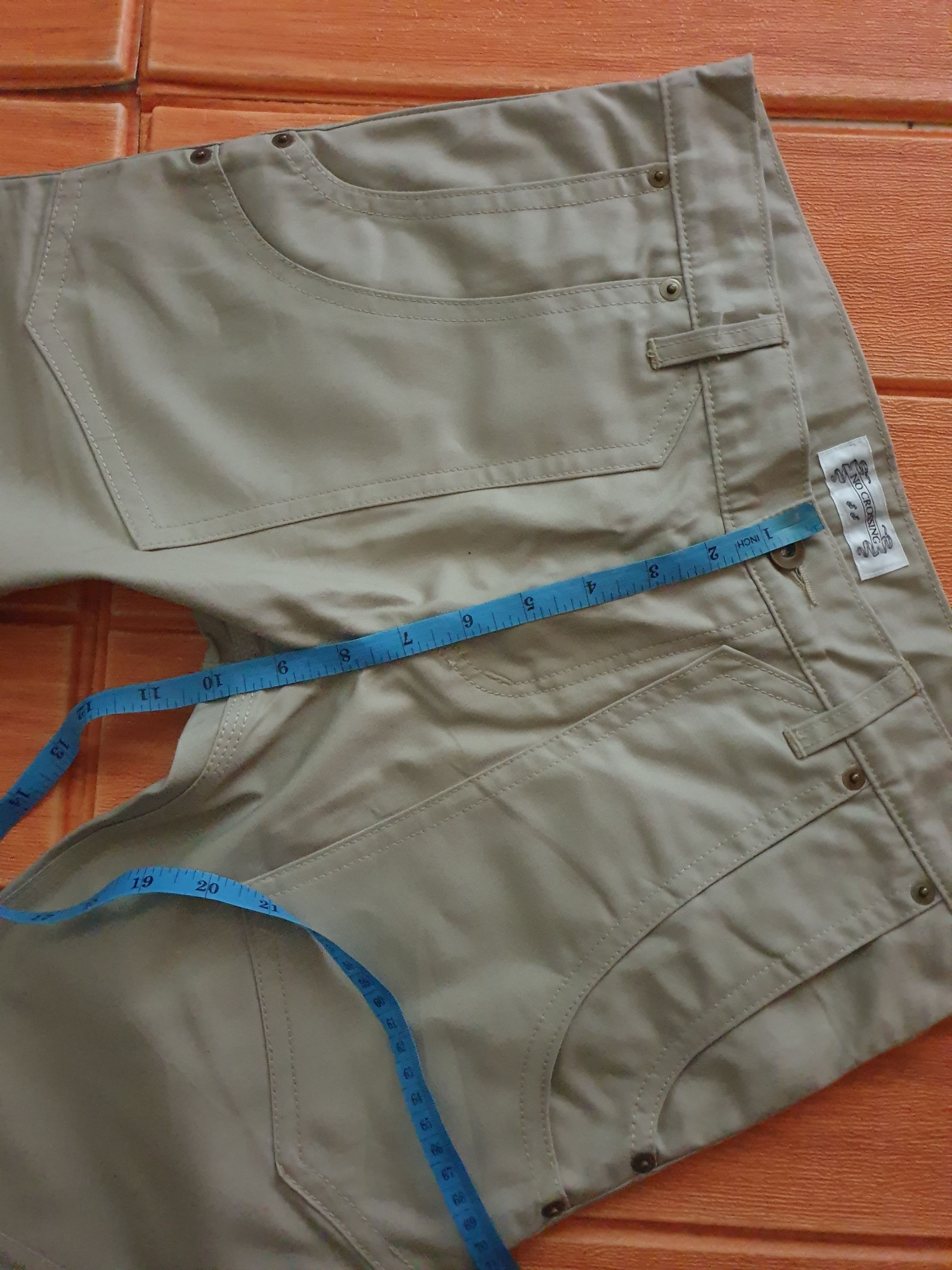 Japanese Brand 💥No crossing Japanese brand beige colour Pant Size US 31 - 10 Thumbnail