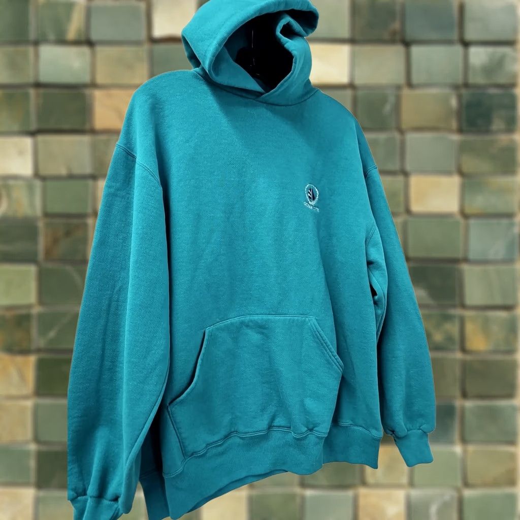Russell Athletic VINTAGE Russell Athletic Hoodie XL Bluespullover Pullover Hooded Sweatshirt Logo Cotton Polyester Men Vintage Yes - Chest 22.5 Length 27 Size US XL / EU 56 / 4 - 1 Thumbnail