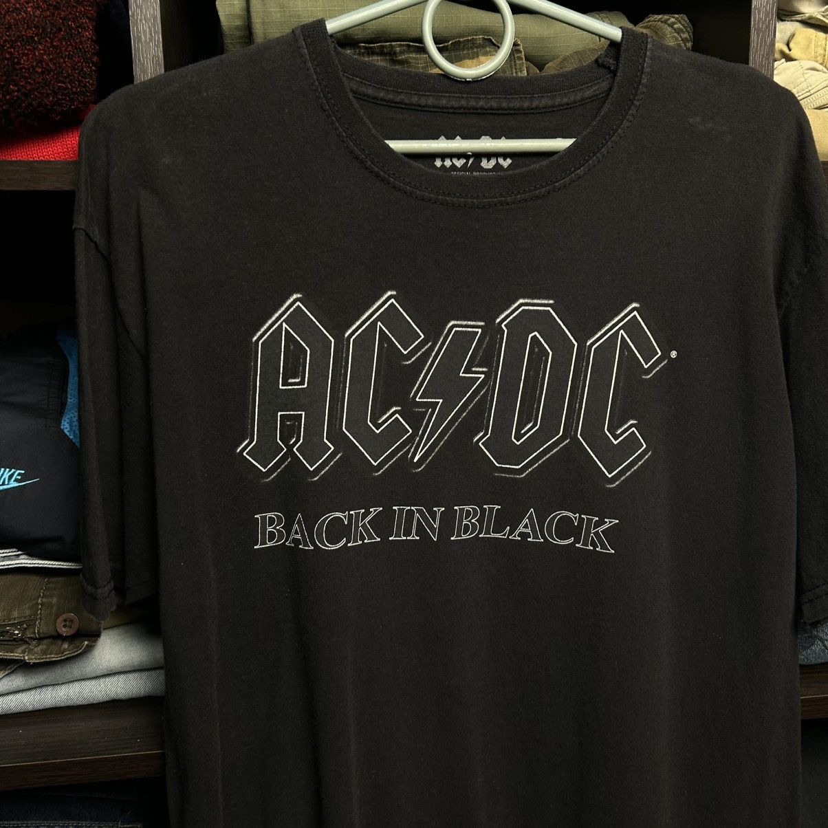 Band Tees Vintage AC DC Back To Black rock band streetwear tee size XL Size US XL / EU 56 / 4 - 2 Thumbnail