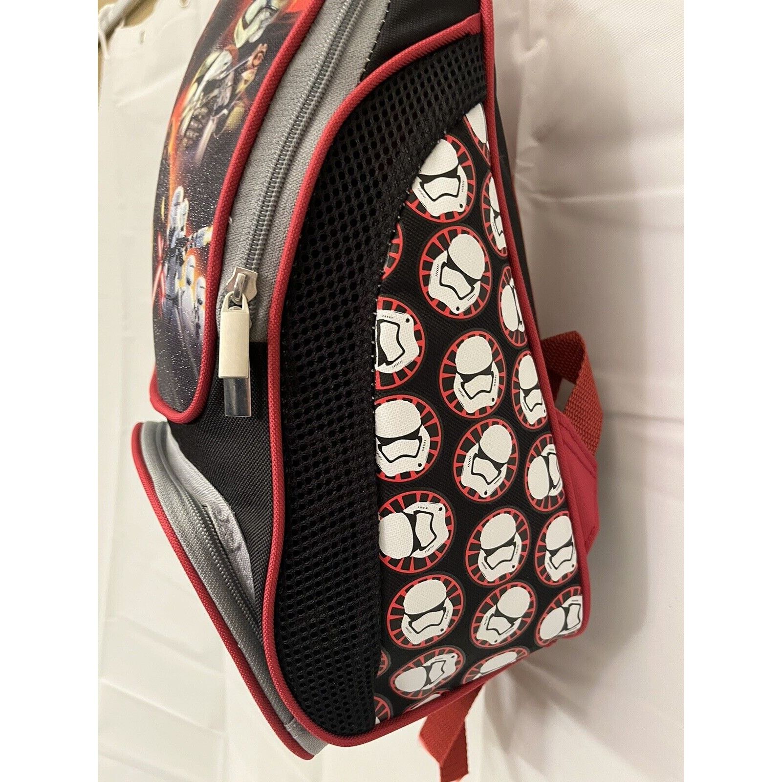 Disney Star Wars Backpack Sleeping Bag Combo 28”x56” NWT Kids Size ONE SIZE - 5 Thumbnail