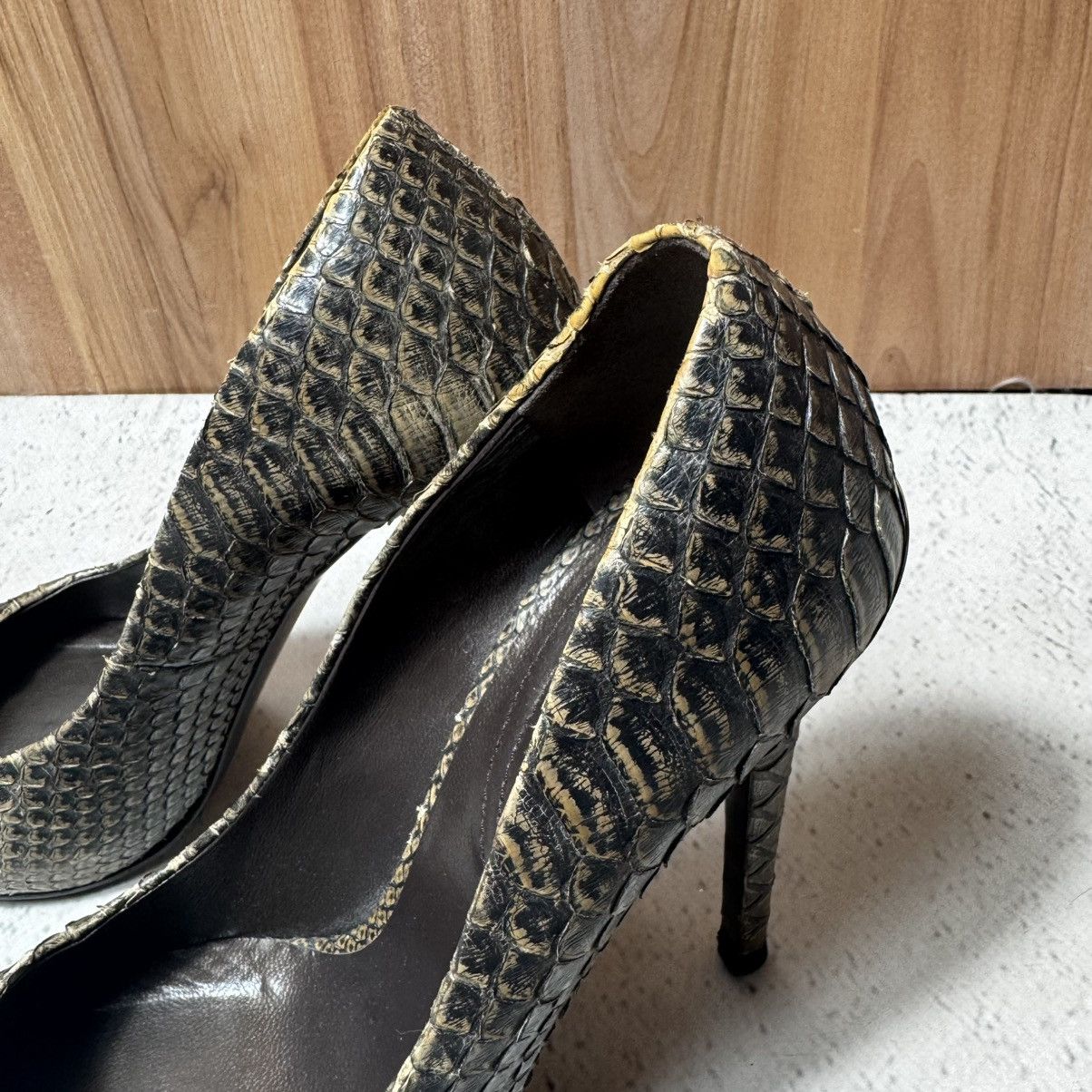 Roberto Cavalli Glamorous roberto cavalli heels in signature snake colorway Size US 8 / IT 38 - 5 Thumbnail