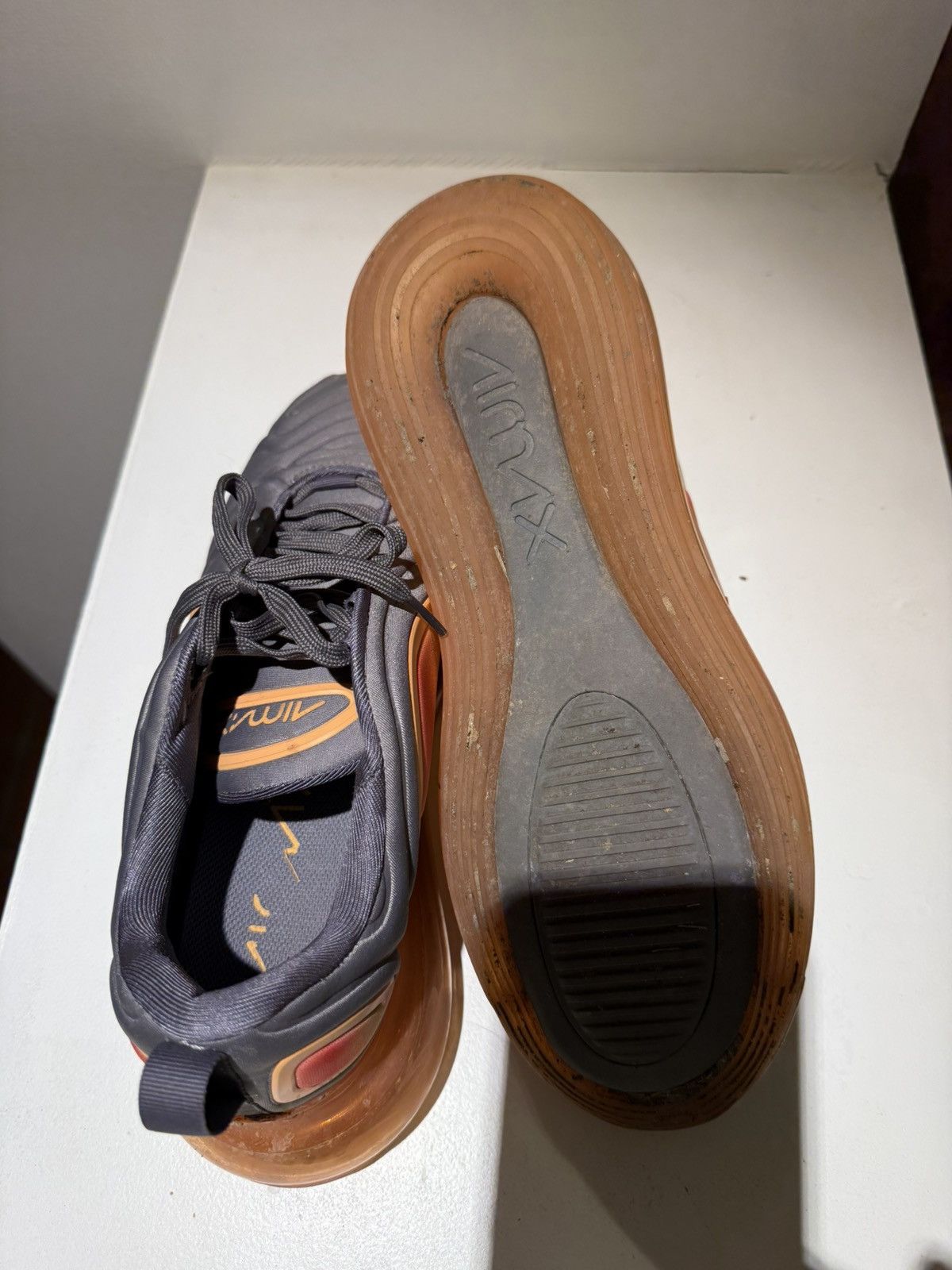 Nike Nike Airmax 720 Fuel Orange Size US 9.5 / EU 42-43 - 5 Thumbnail