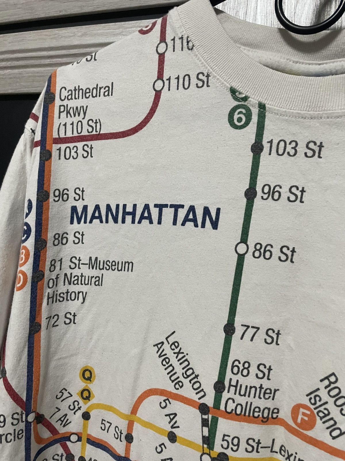 Vintage Vintage New York Subway Line Map Tee Big Print Art T Shirt Size US M / EU 48-50 / 2 - 4 Thumbnail