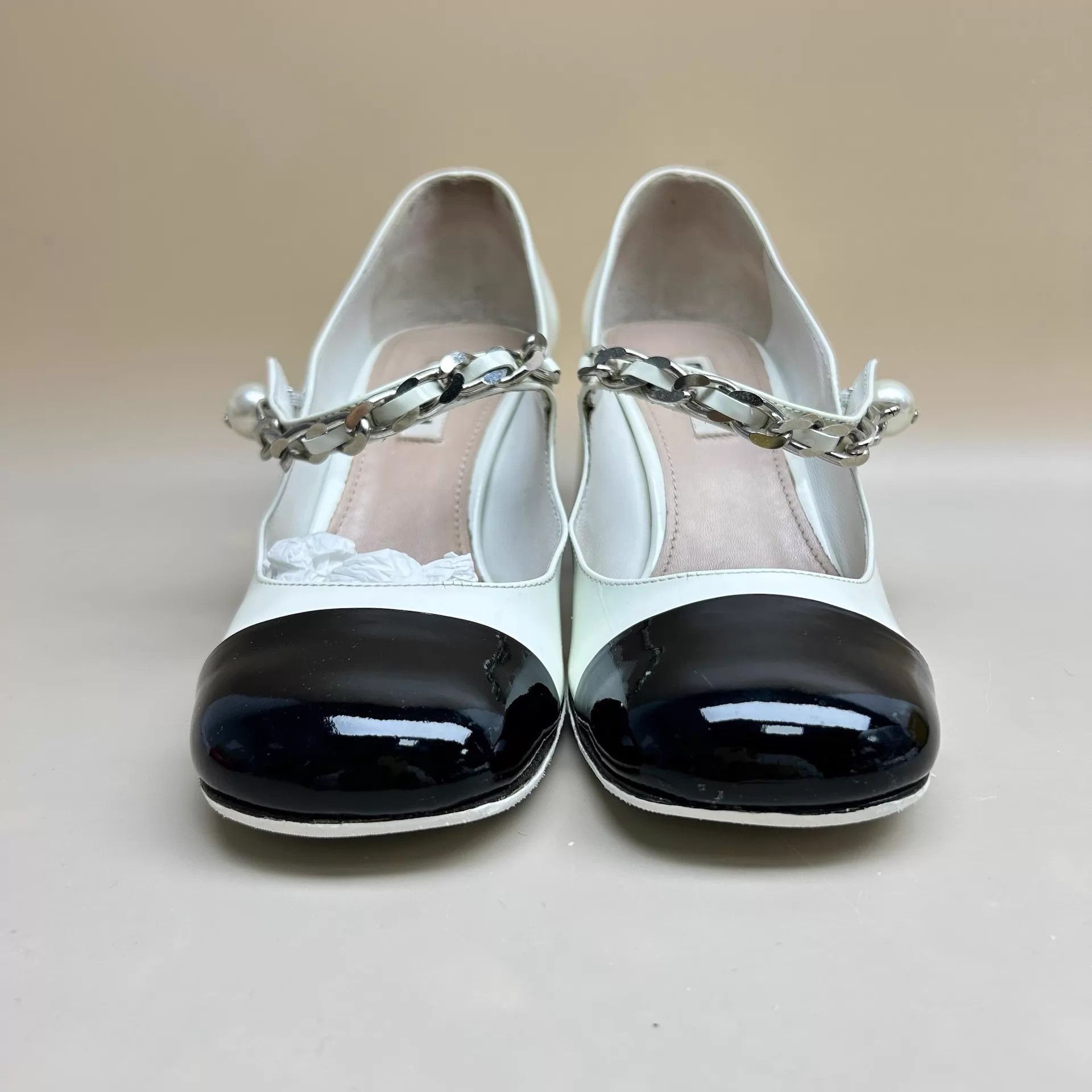 Miu Miu MIU MIU Black & White Pearl Chain Mary Jane Heels 36.5 Size US 6 / IT 36 - 3 Thumbnail