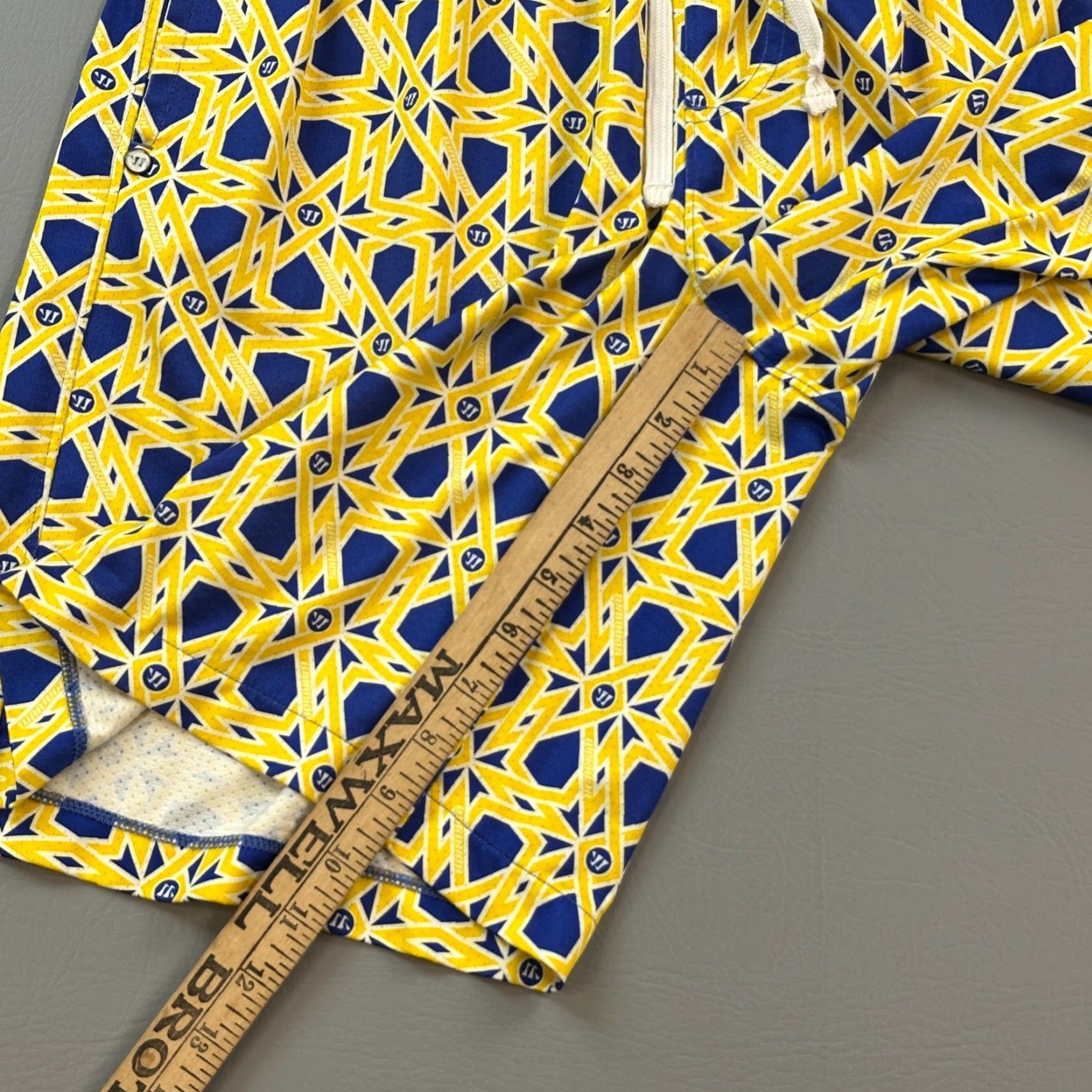 Under Armour VINTAGE Warrior Lacrosse Shorts Mens Small Yellow Blue Geometric Mosaic Print Drawstring Size US 29 - 2 Thumbnail