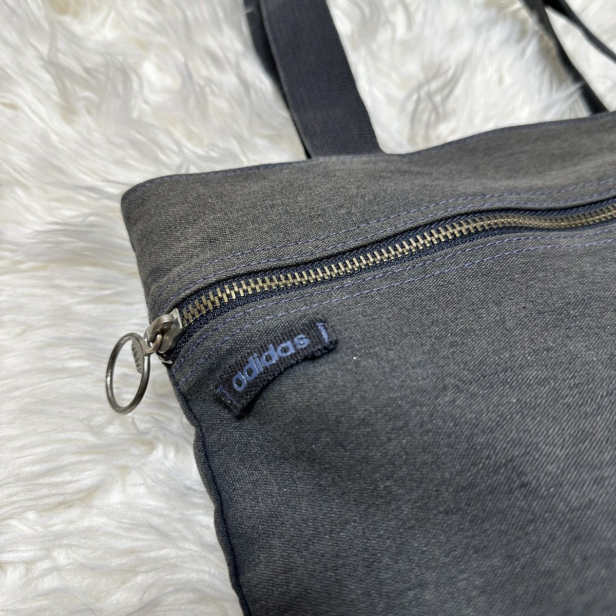 Adidas Vintage Adidas Tote Bag – 2010 Minimalist Black Shoulder Bag Size ONE SIZE - 2 Thumbnail