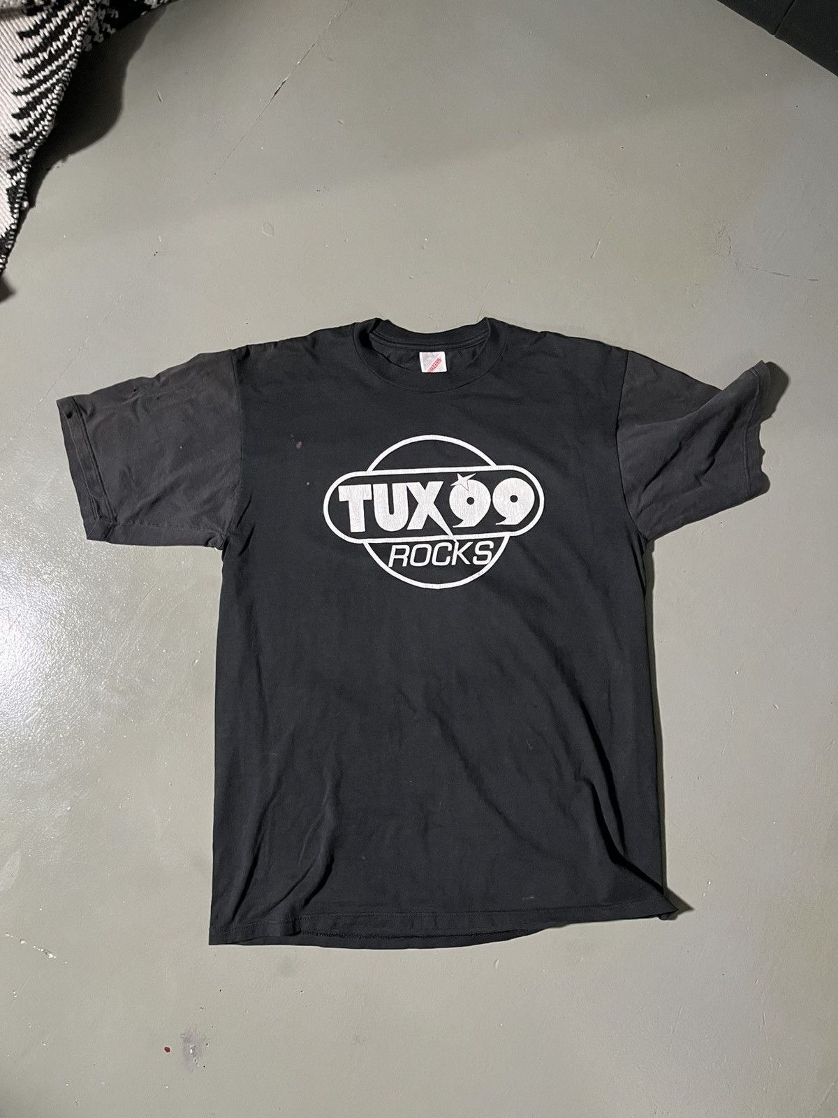 Other TUX 99 Rocks Vintage Radio Station T-Shirt Size US L / EU 52-54 / 3 - 1 Thumbnail