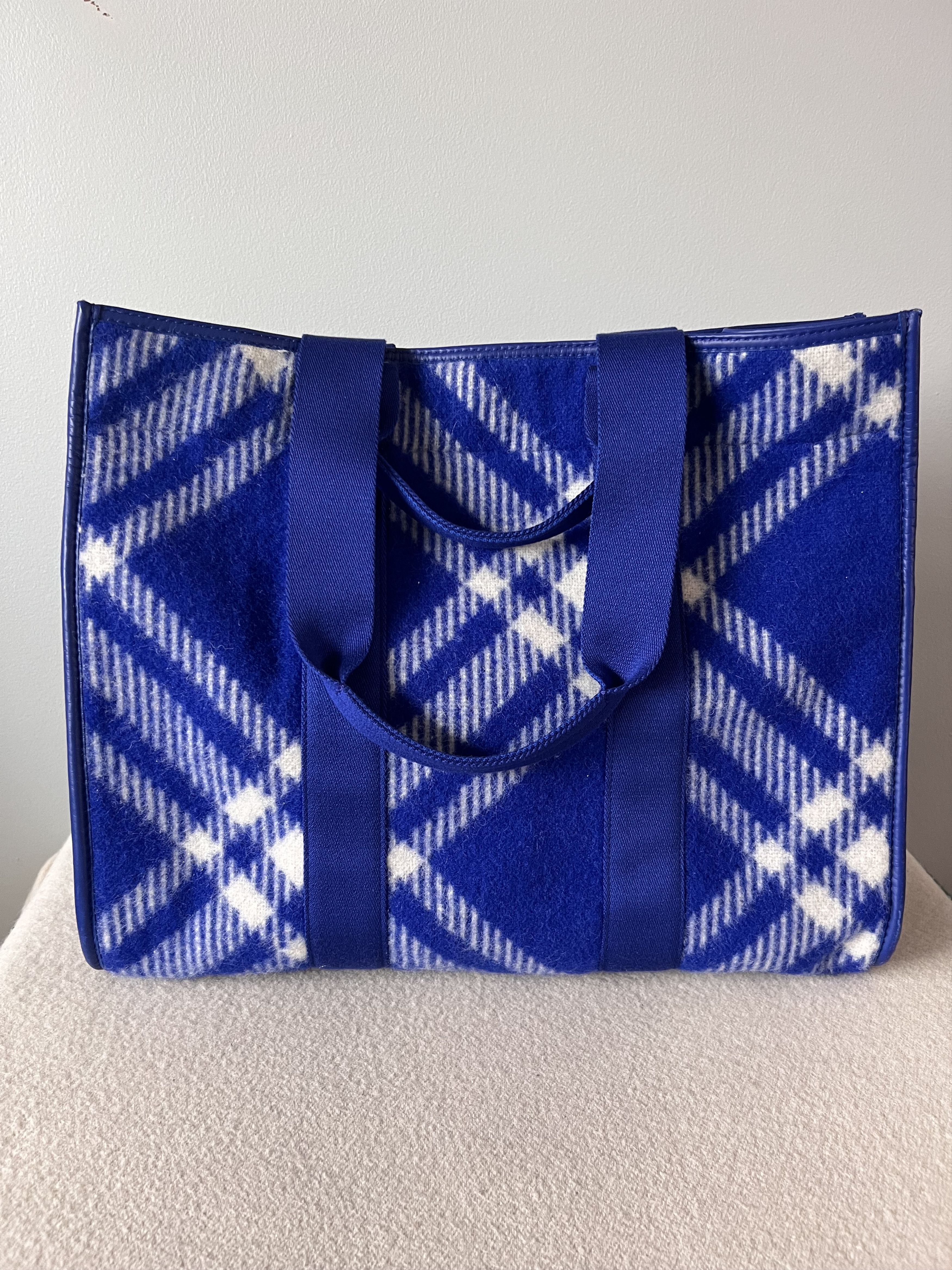 Burberry Burberry XL Check Shopper Tote Bag in Blue Leather Wool Size ONE SIZE - 4 Thumbnail
