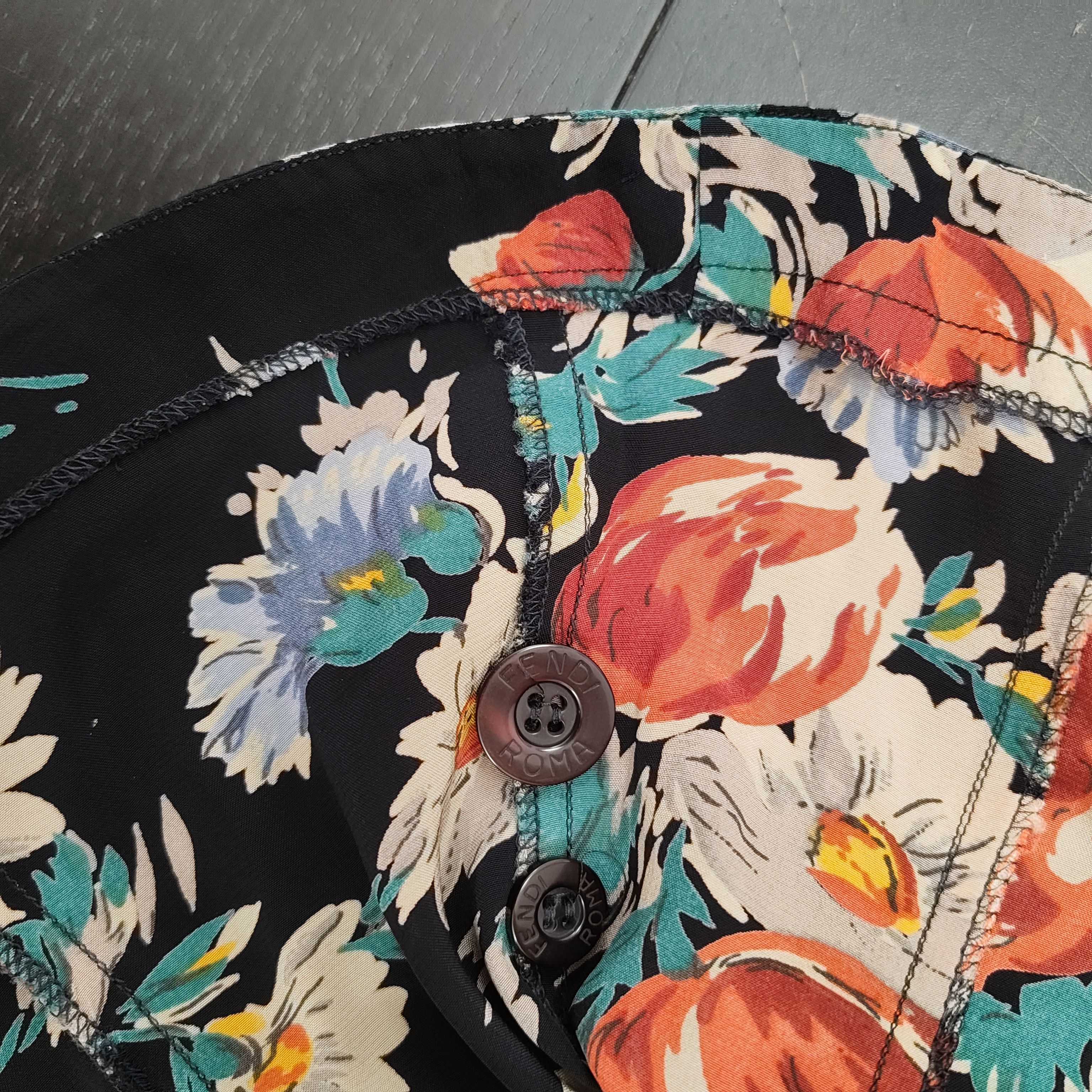 Fendi Fendi vintage 80s silk blouse floral print puff sleeves Size M / US 6-8 / IT 42-44 - 9 Thumbnail
