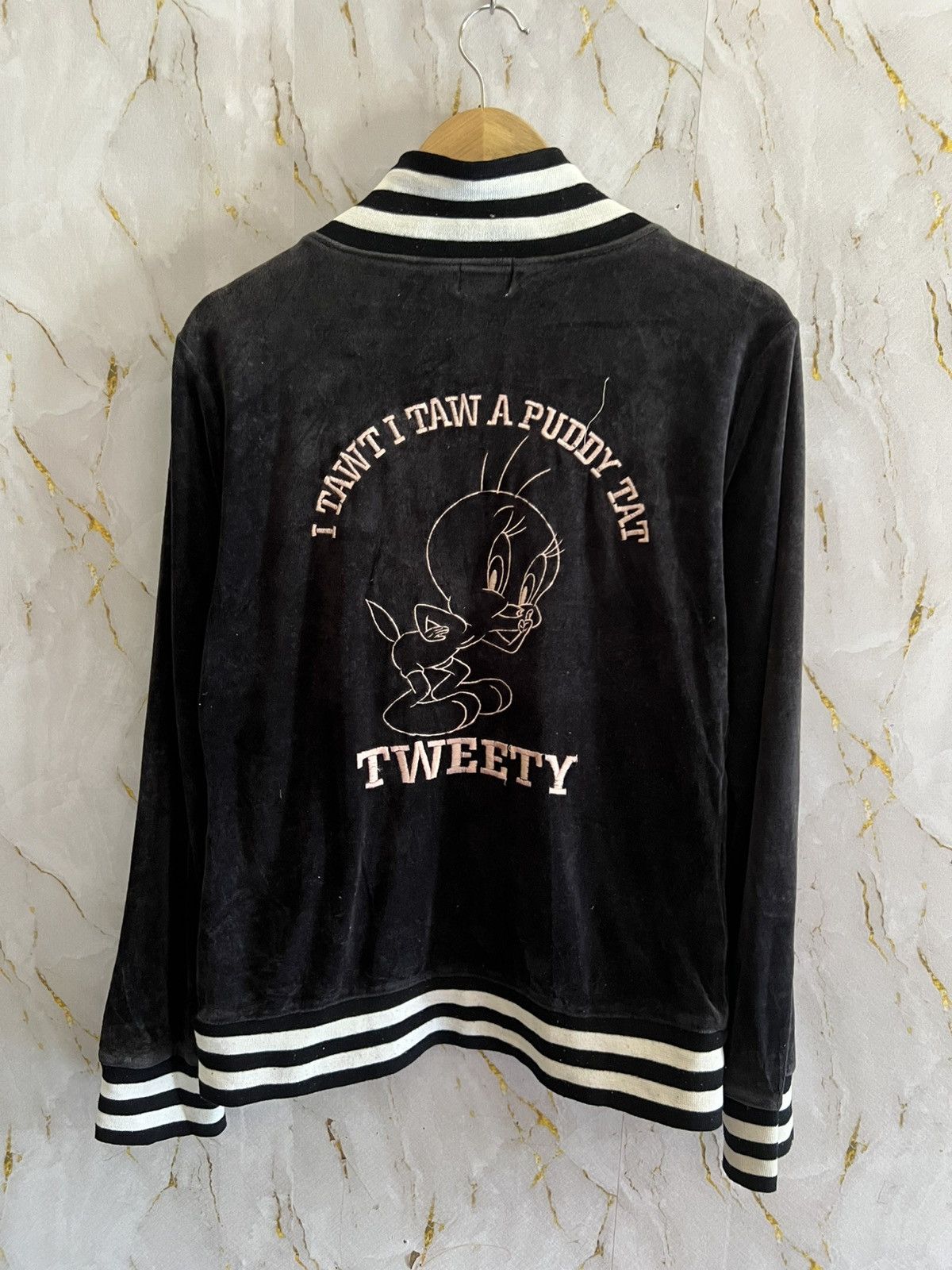 Vintage VINTAGE LOONEY TONES SWEATER Size US L / EU 52-54 / 3 - 2 Thumbnail