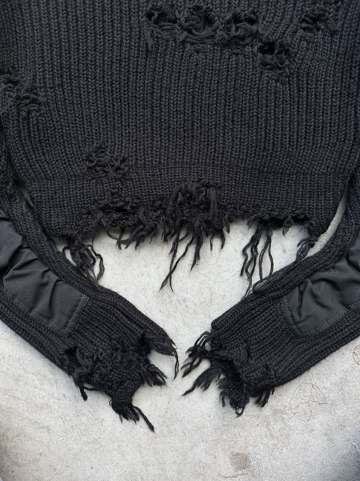 Yeezy Yeezy Season 3 Crop distressed knit sweater Size US S / EU 44-46 / 1 - 4 Thumbnail