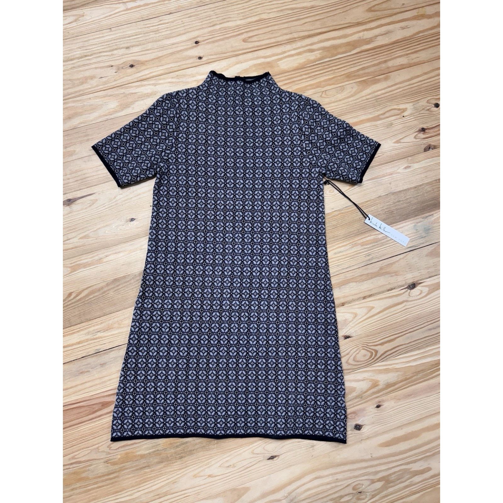 Nicole Miller Nicole Miller Geo Print Black White Sweater Dress Size S NWT Size S / US 4 / IT 40 - 7 Thumbnail
