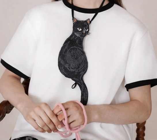 Other A Cat That Follows No One… Except You Size ONE SIZE - 2 Thumbnail