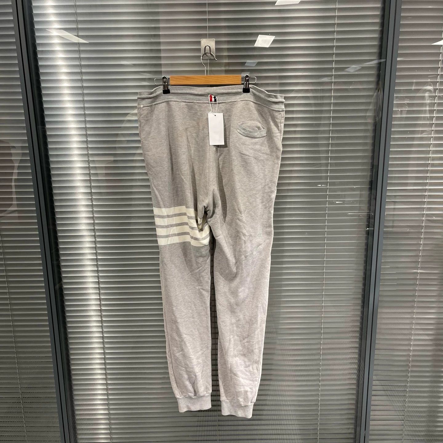 Thom Browne Thom Browne gray knit sweatpants 4 95new Size US 36 / EU 52 - 2 Thumbnail