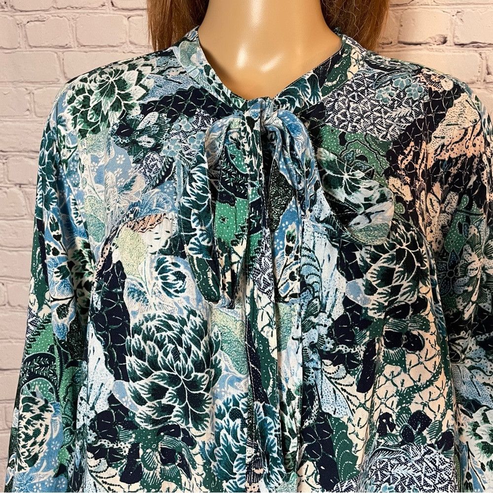 Other Terra & Sky Floral Long Sleeve Tie Neck Rayon Blouse Size 2 Size XXL / US 16-18 / IT 52-54 - 2 Thumbnail