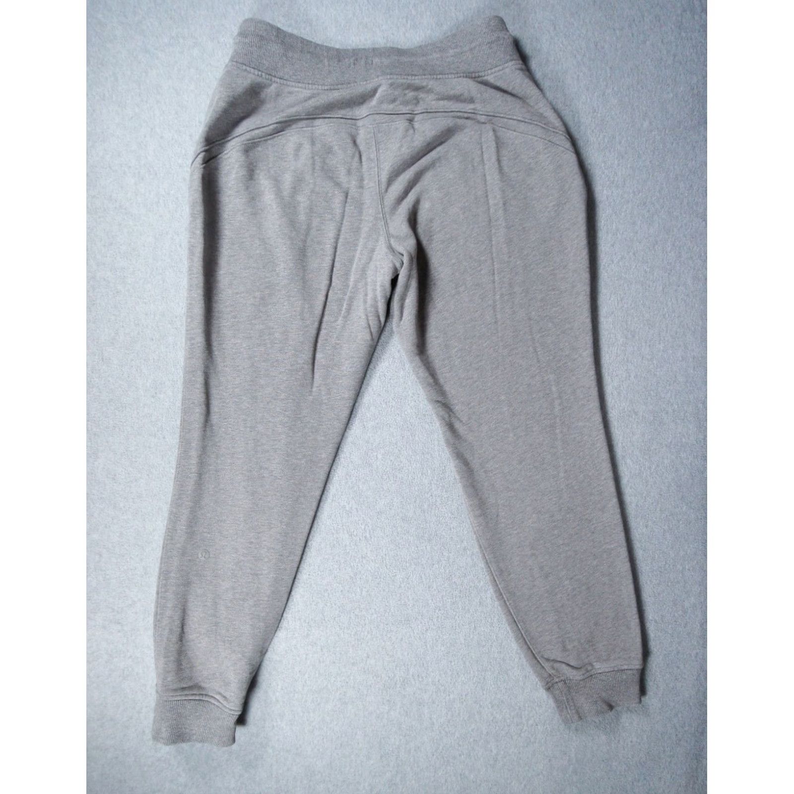 Lululemon Lululemon Pants Womens 8 Gray Sweatpants Joggers Athletic Lounge Casual Size 30" / US 8 / IT 44 - 4 Thumbnail