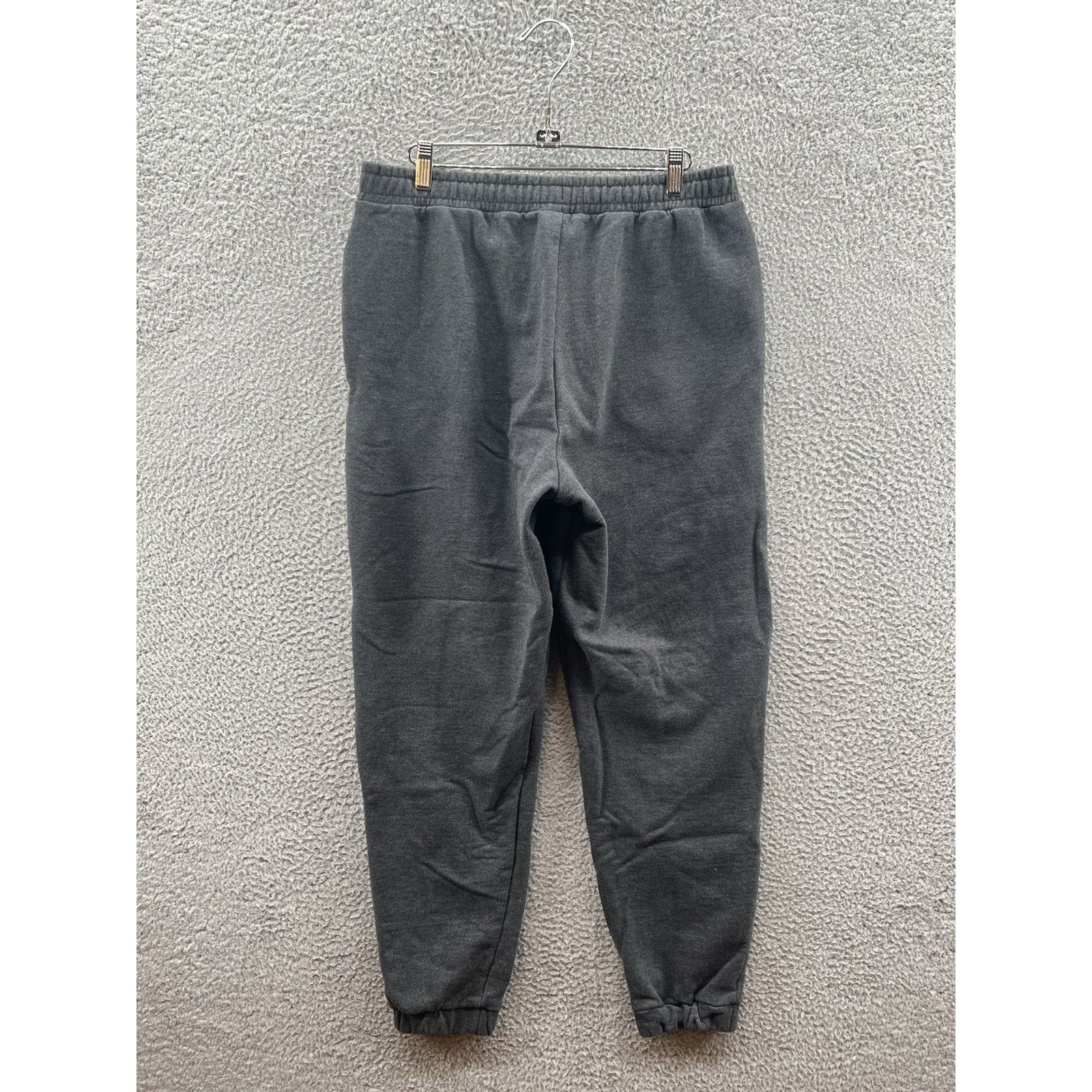 Gymshark Gymshark Dark Gray Athletic Cuffed Men’s Sweatpants Medium Size US 34 / EU 50 - 2 Thumbnail
