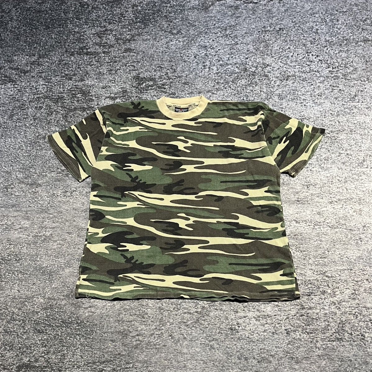 Vintage Vintage Y2K 2000s Camo Thermal Grunge Skater T Shirt XL Size US XL / EU 56 / 4 - 1 Thumbnail