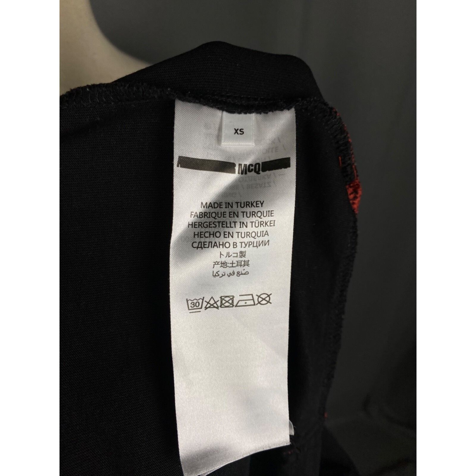 Alexander McQueen MINT! Alexander McQueen Big Logo Men's Black T-Shirt Size XS Size US XS / EU 42 / 0 - 10 Thumbnail