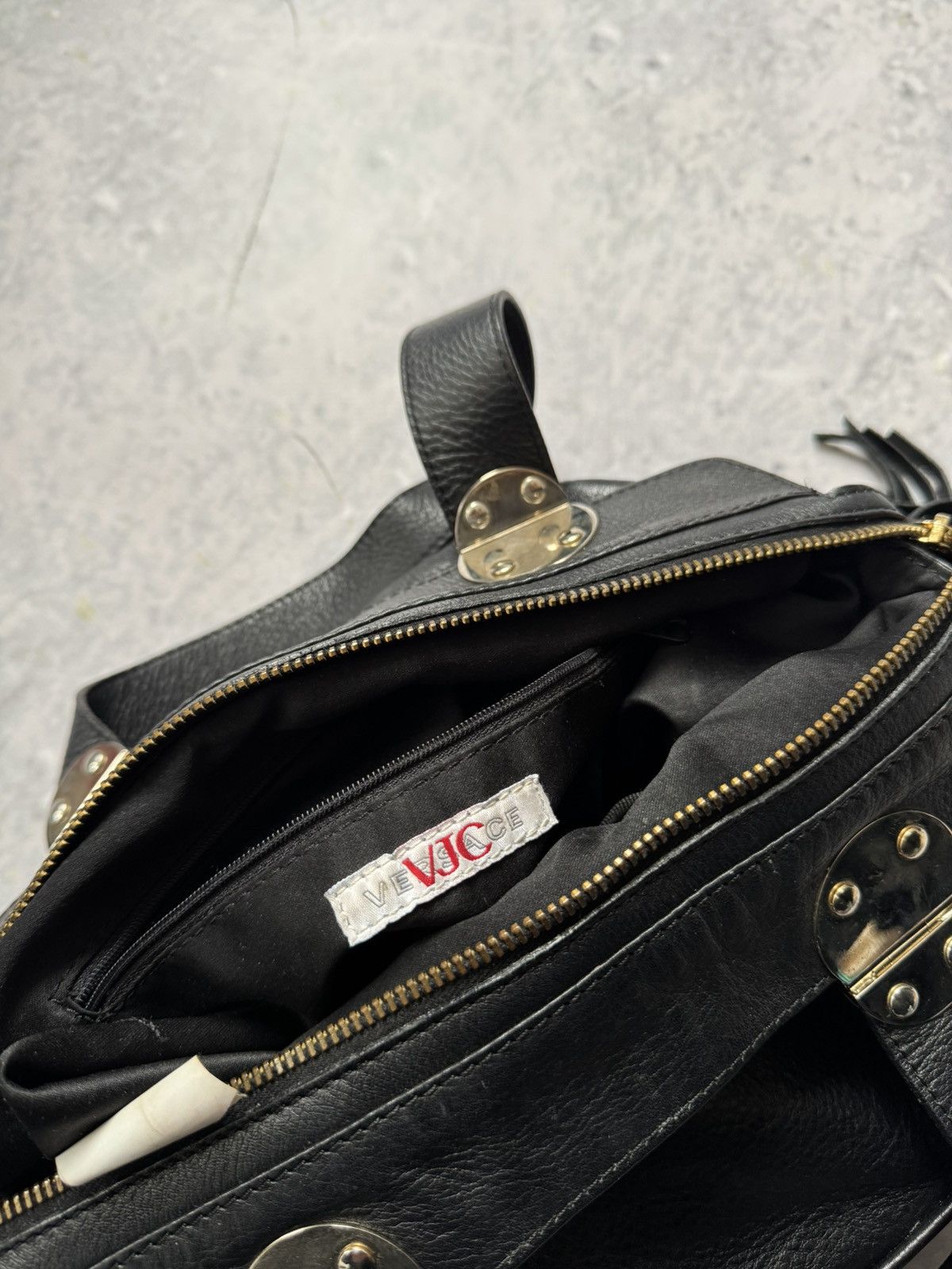Versace Jeans Couture × Vintage ⚫️Luxury leather VERSACE JEAN mini wmns bag Size ONE SIZE - 11 Thumbnail