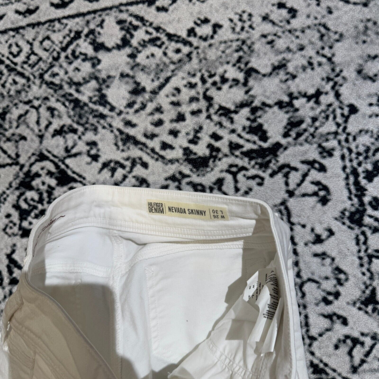 Tommy Hilfiger × Vintage Vintage Tommy Hilfiger Women's White Cotton Size W26 90s Size US 26 / EU 42 - 7 Thumbnail