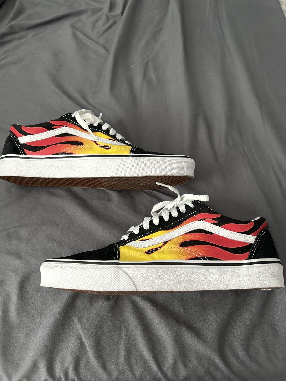 Vans (Flame) Black/Black/TriWhite Size US 11 / EU 44 - 1 Thumbnail