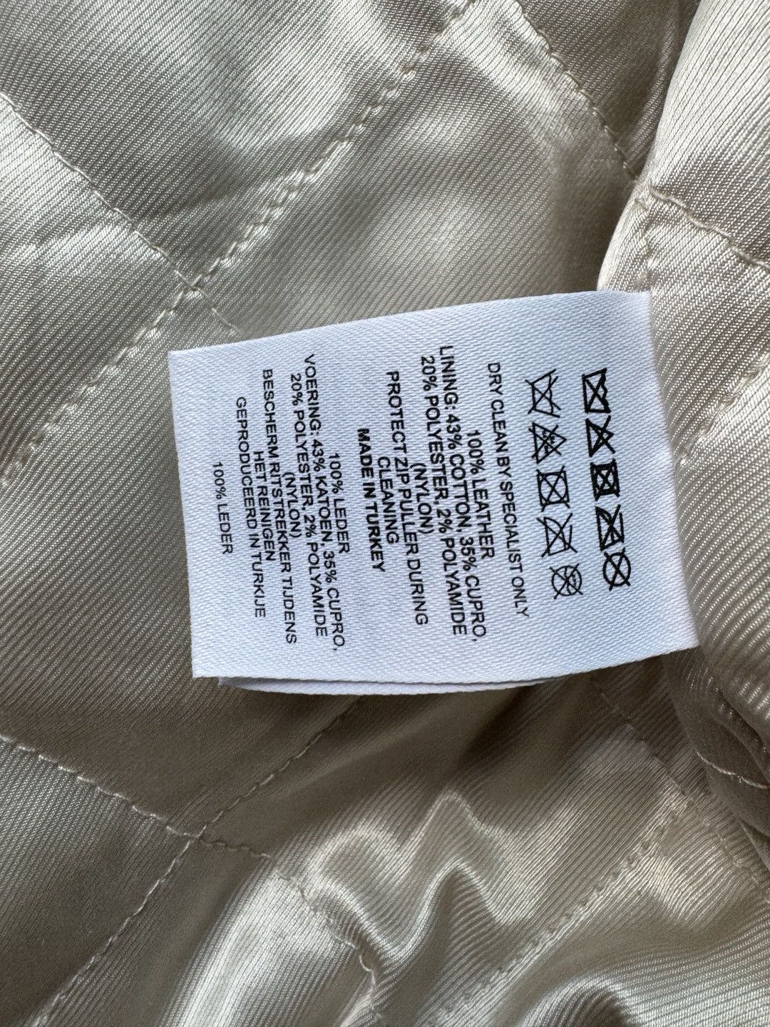 Dries Van Noten AW22 Lanvers Back zipped Leather Bomber Jacket Ecru MA-1 Size US L / EU 52-54 / 3 - 13 Thumbnail