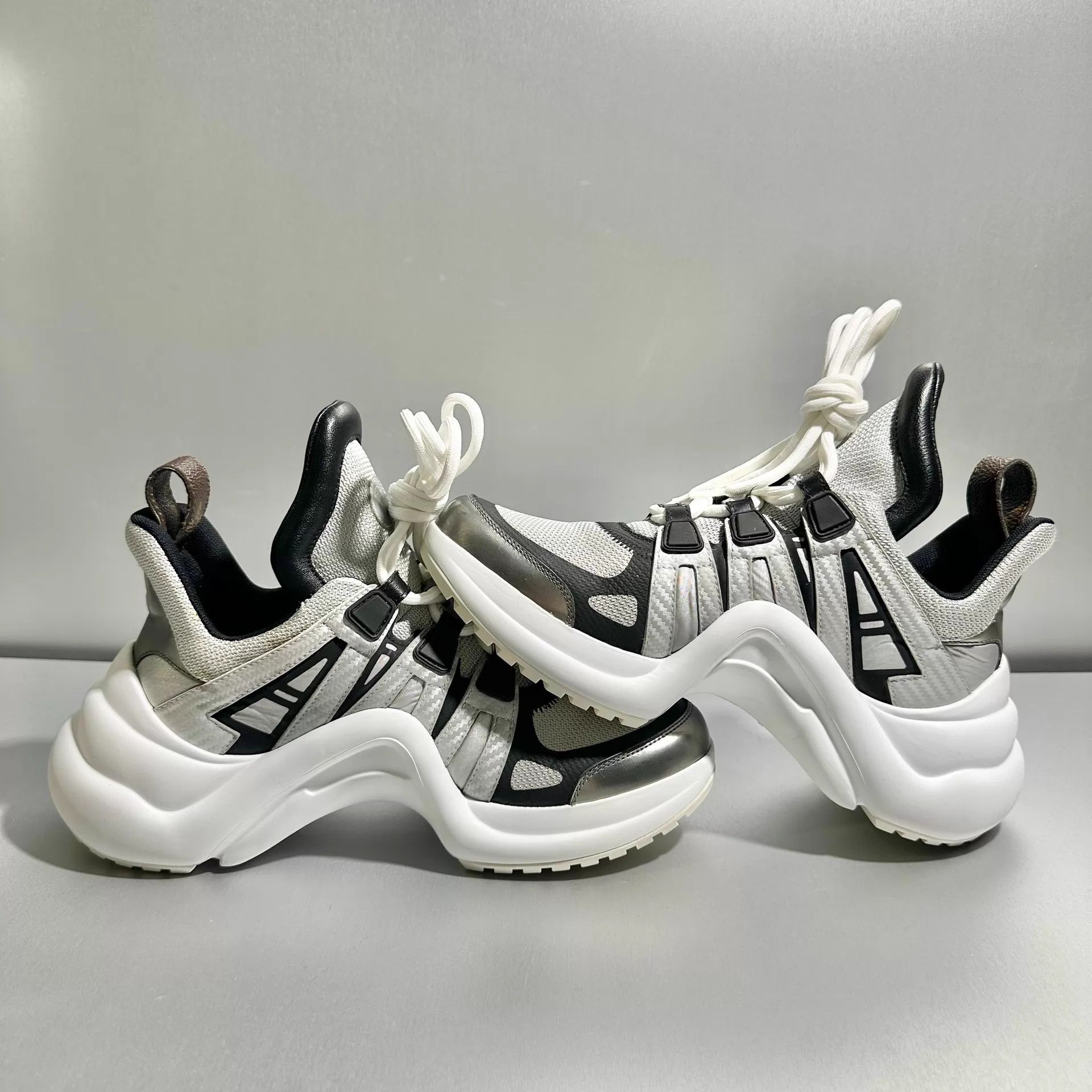 Louis Vuitton Louis Vuitton Silver/White Dad Shoe 36.5 Worn 1-2 Times Size US 6 / IT 36 - 4 Thumbnail