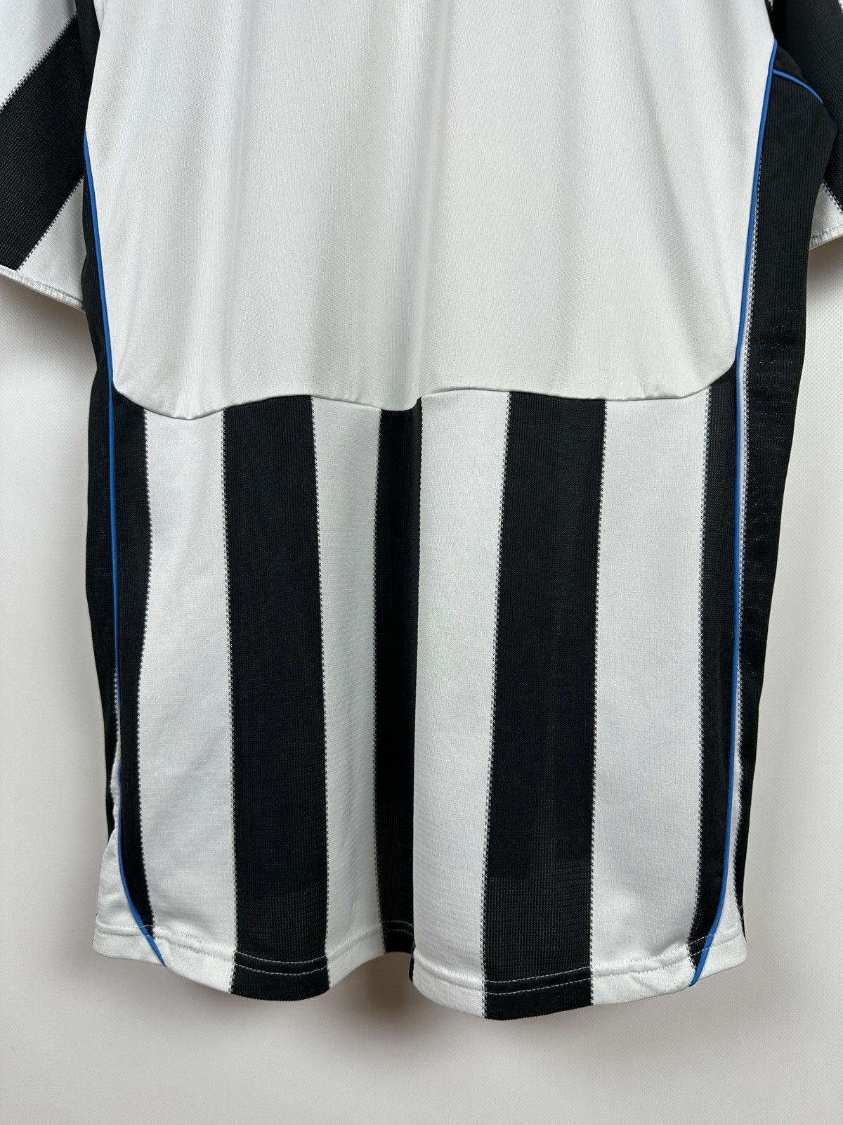 Adidas 2009/10 Adidas Newcastle United Vintage Soccer Jersey Size US XL / EU 56 / 4 - 19 Thumbnail