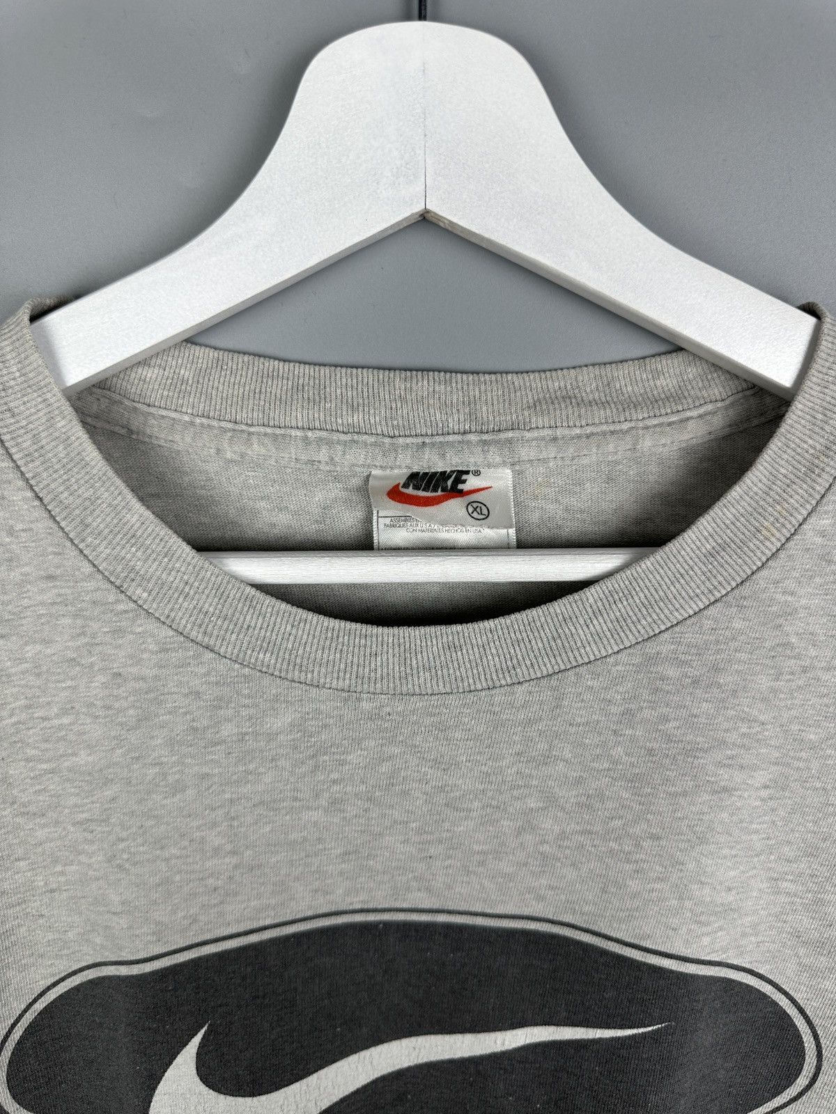Nike 90s Vintage Nike Big Center Swoosh Logo T Shirt Tee USA Size US XL / EU 56 / 4 - 2 Thumbnail