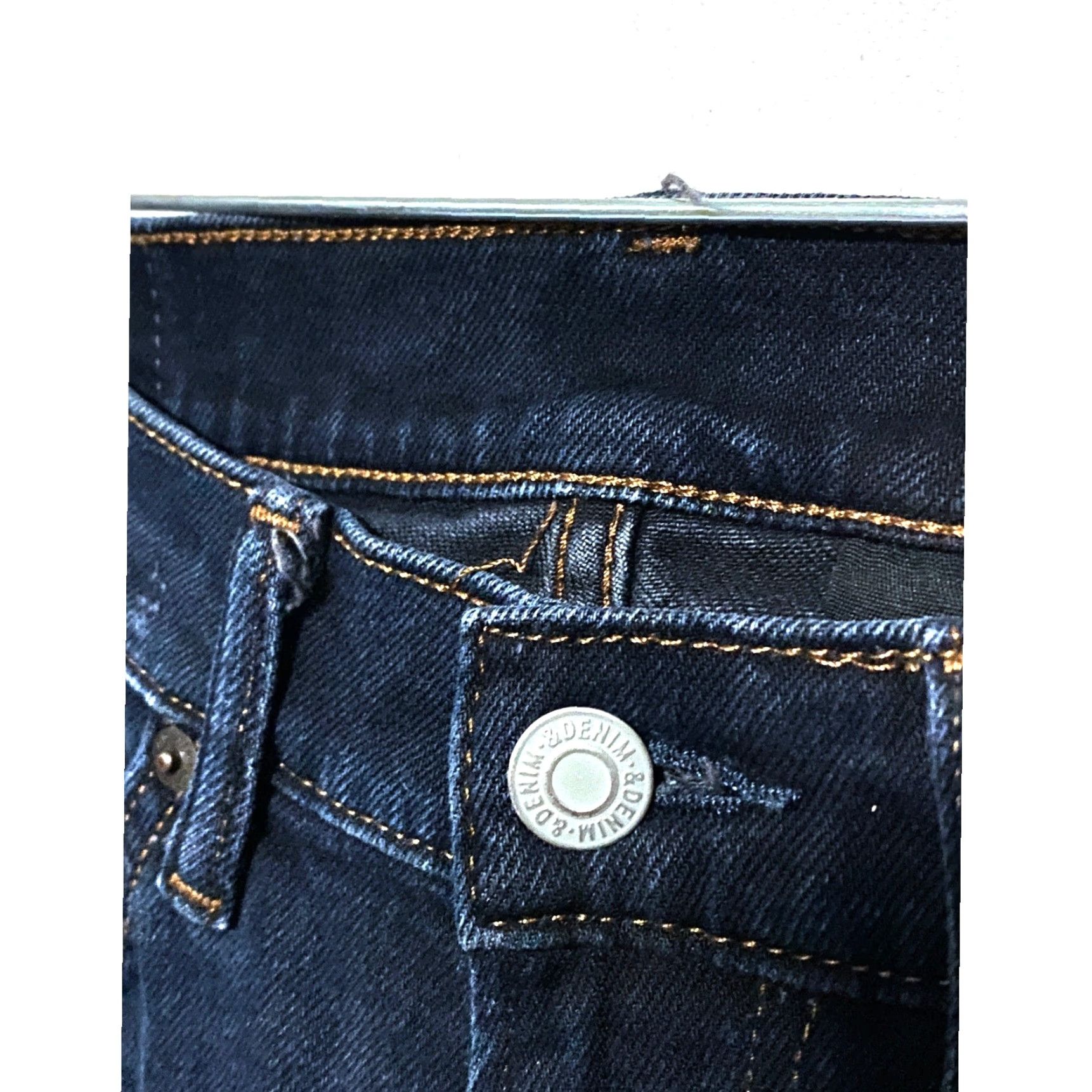 H&M H&M Denim Skinny Jeans Mens 28 Regular 30 Inseam Distressed Rip Grunge Stretch Pockets Jeans Boys? Size US 28 / EU 44 - 6 Thumbnail