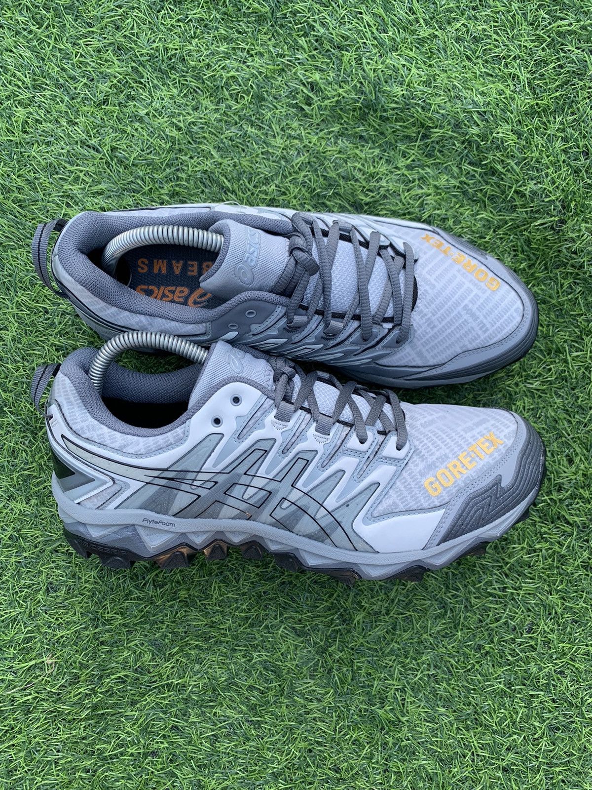 image of Asics x Beams Plus Sample Pair! Gel Fujitrabuco 7 Gtx Shoes in Grey, Men's (Size 9)