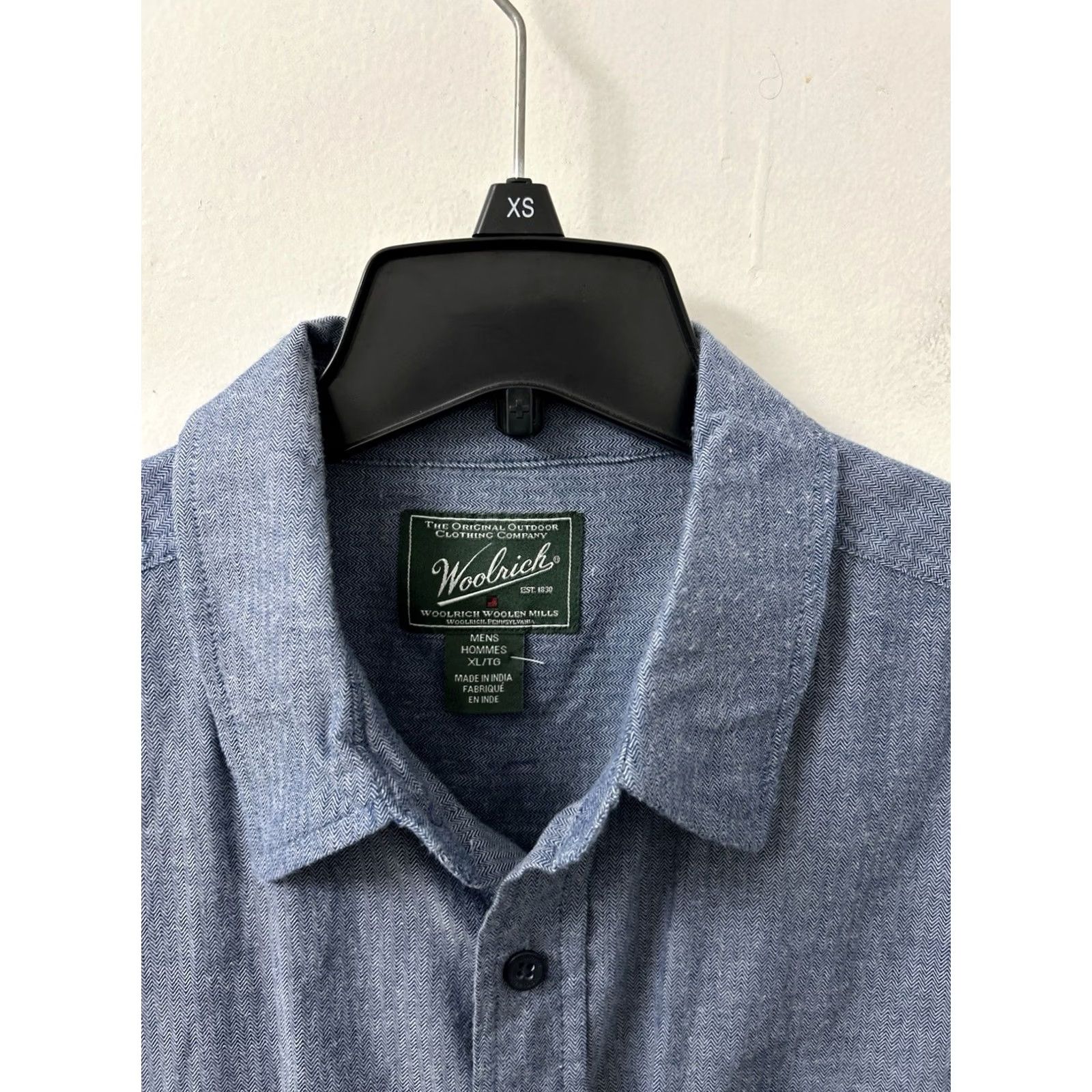 Vintage VINTAGE Woolrich Shirt Mens XL Blue Herringbone 100% Organic Cotton Button Down L/S Size US XL / EU 56 / 4 - 6 Thumbnail