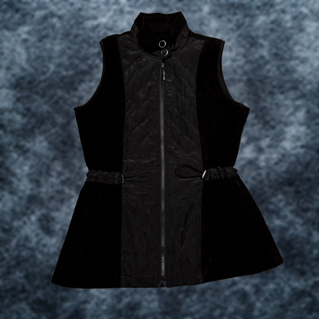 Vintage VINTAGE Icelandic Design Vest Women's Size S Black Wool Zip Up Pockets Designer Vest Women’s Small Black Wool Pockets Size S / US 4 / IT 40 - 1 Thumbnail