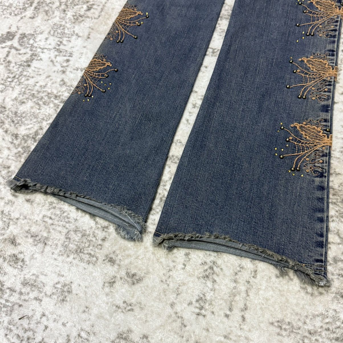 Japanese Brand Japanese Brand Boho Hippie Embroidery Studded Flare Jeans Size US 28 / EU 44 - 11 Thumbnail