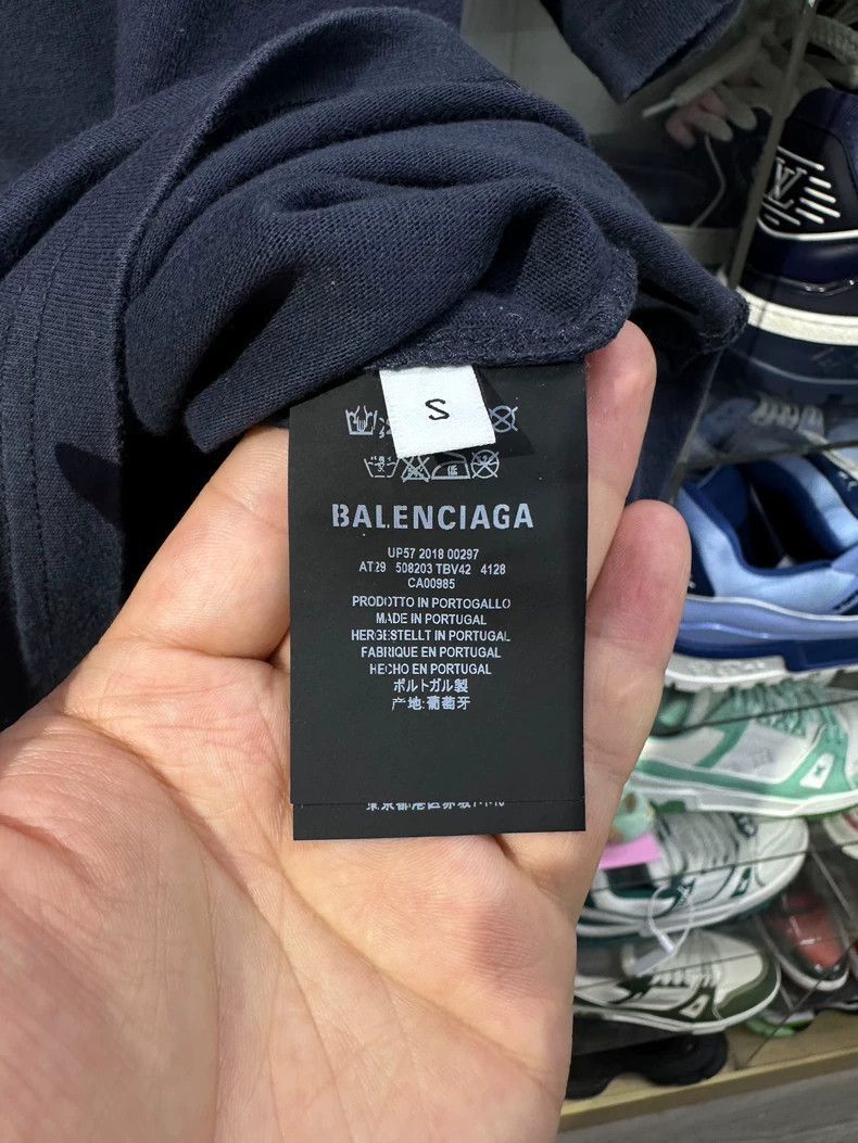 Balenciaga Balenciaga Balenciaga Short Sleeve T-shirt Size S-2506 Size US S / EU 44-46 / 1 - 7 Thumbnail
