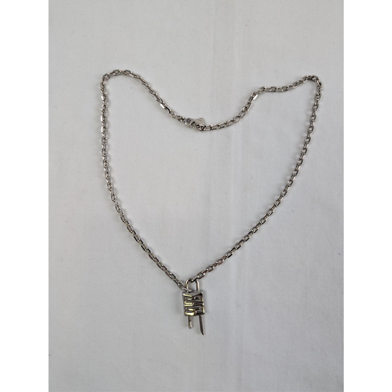 Givenchy o1rshd1 Size: OS / Lock Necklace in Silver Size ONE SIZE - 8 Thumbnail